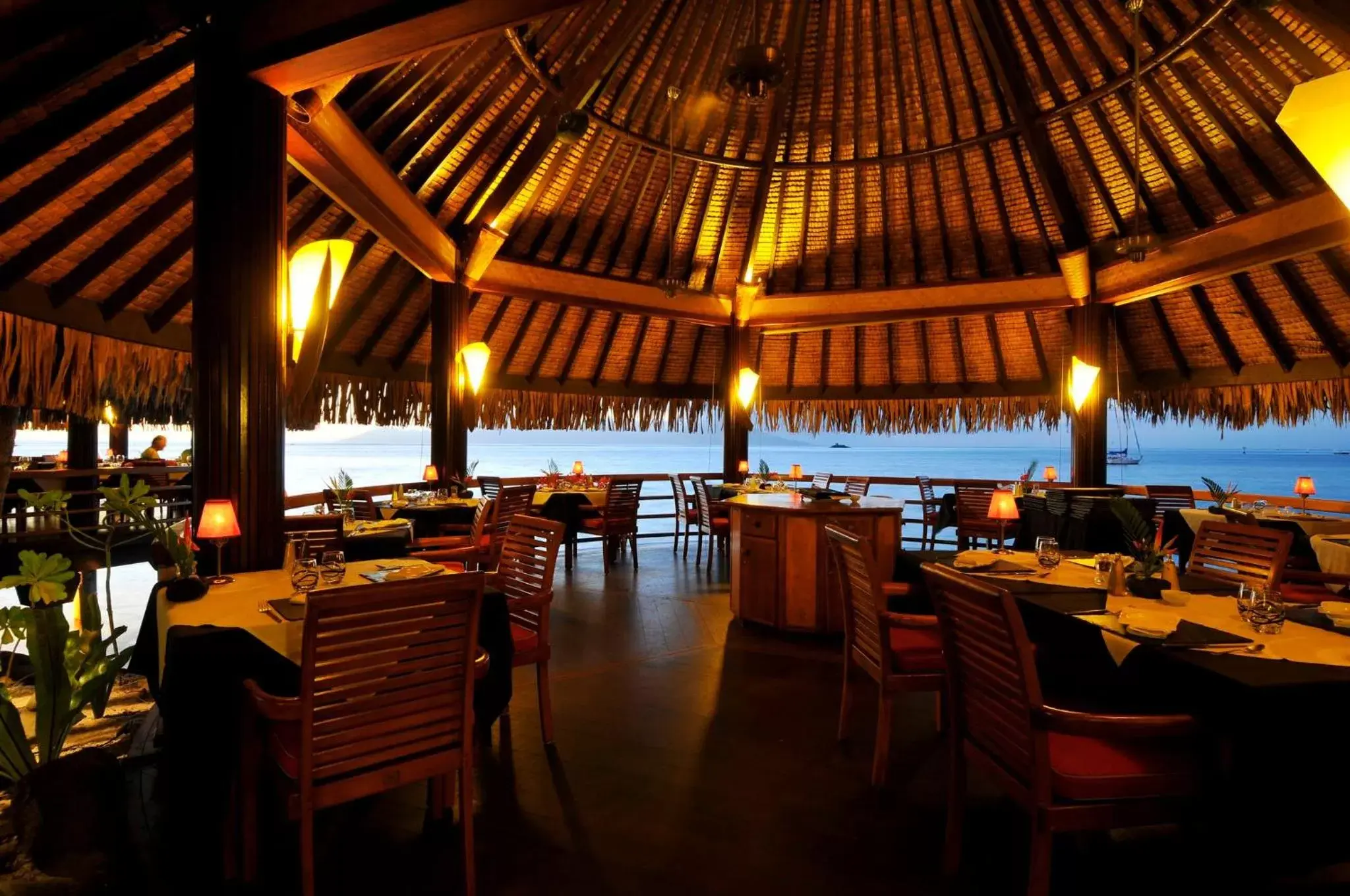 Restaurant/places to eat in InterContinental Tahiti Resort & Spa by IHG Restaurant/places to eat in InterContinental Tahiti Resort & Spa by IHG