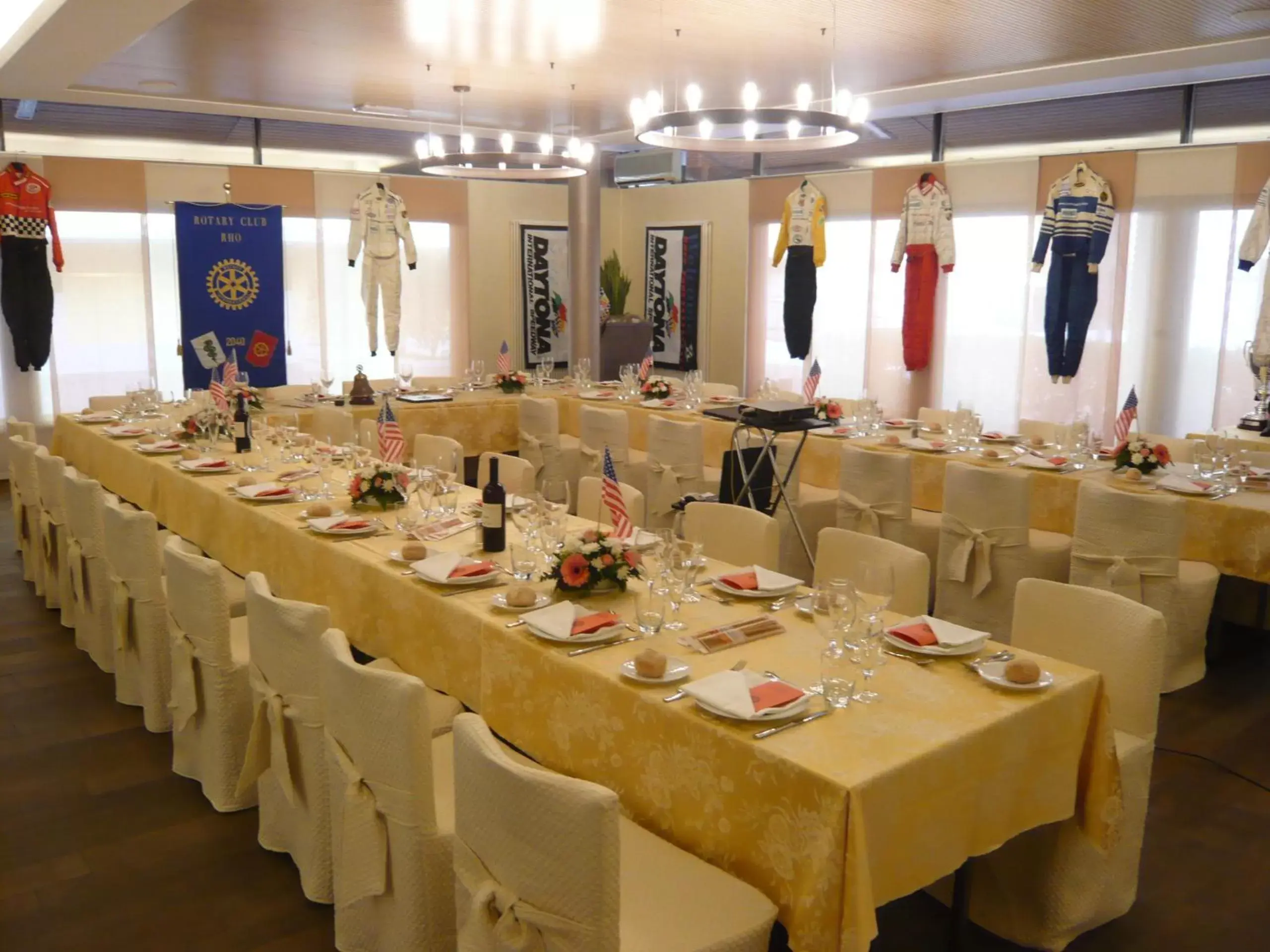 Banquet/Function facilities, Restaurant/Places to Eat in Monica Hotel Fiera