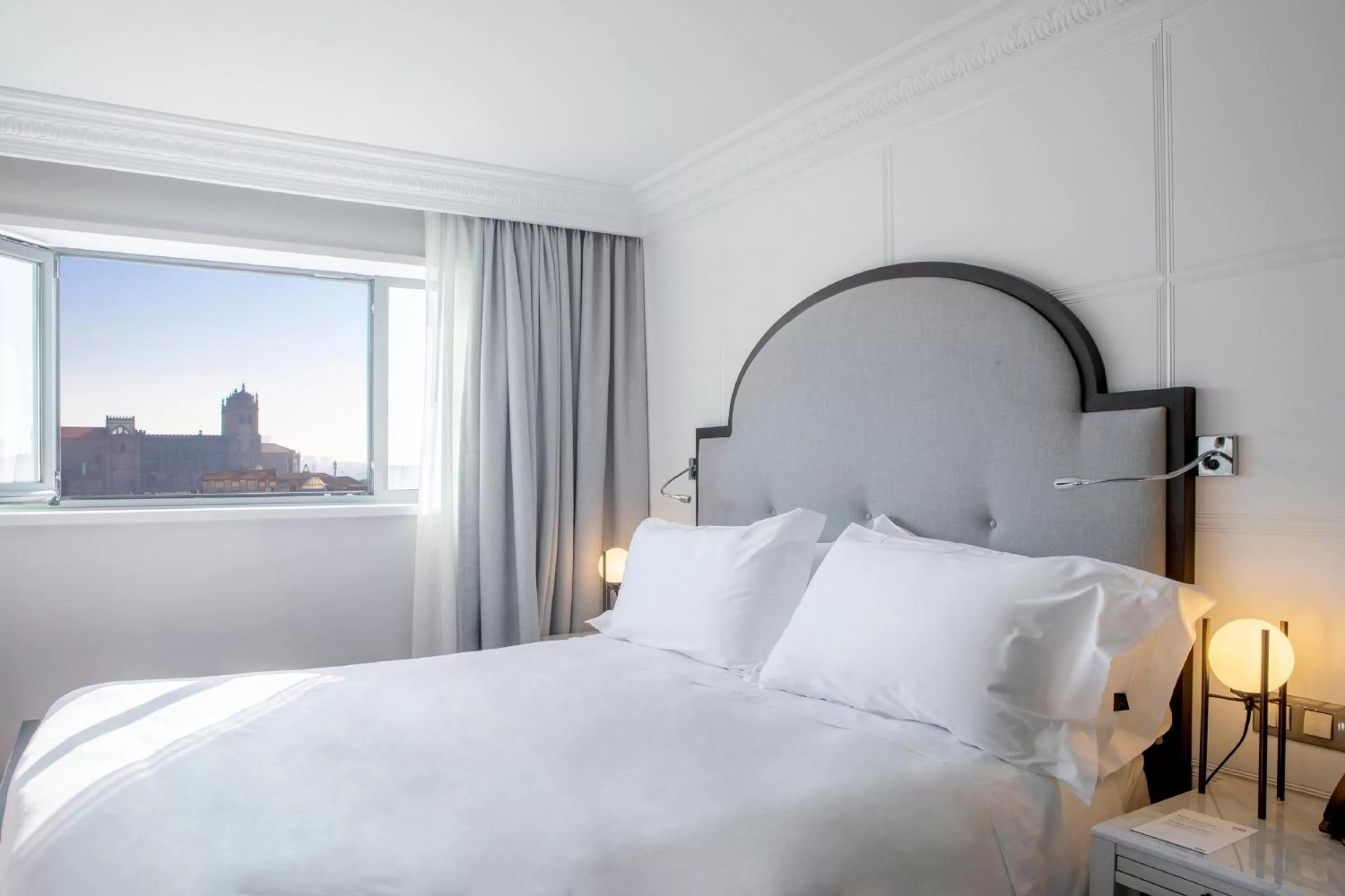 Photo of the whole room, Bed in InterContinental Porto - Palacio das Cardosas by IHG