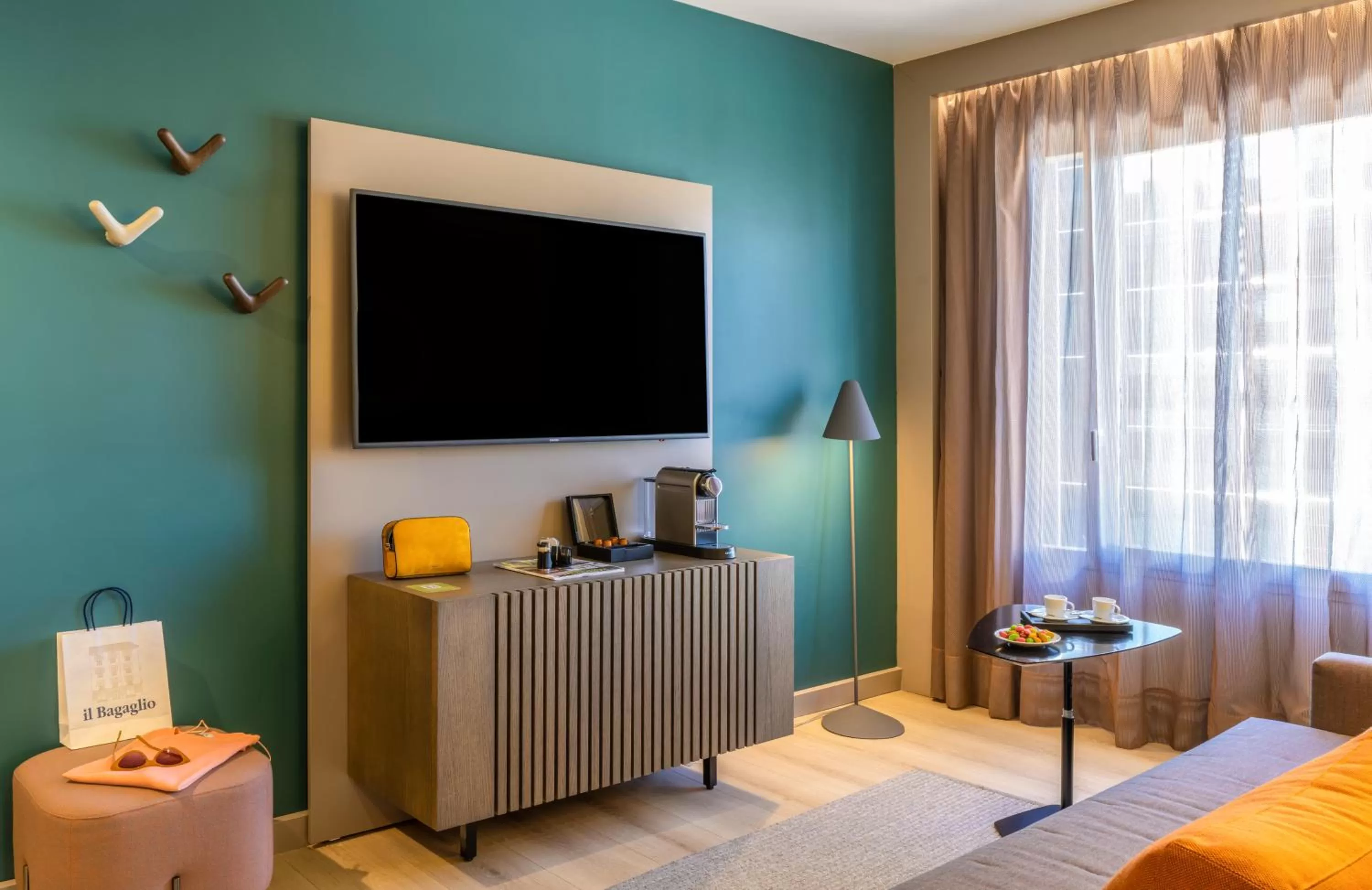 Living room, Bed in Novotel Campo De Las Naciones