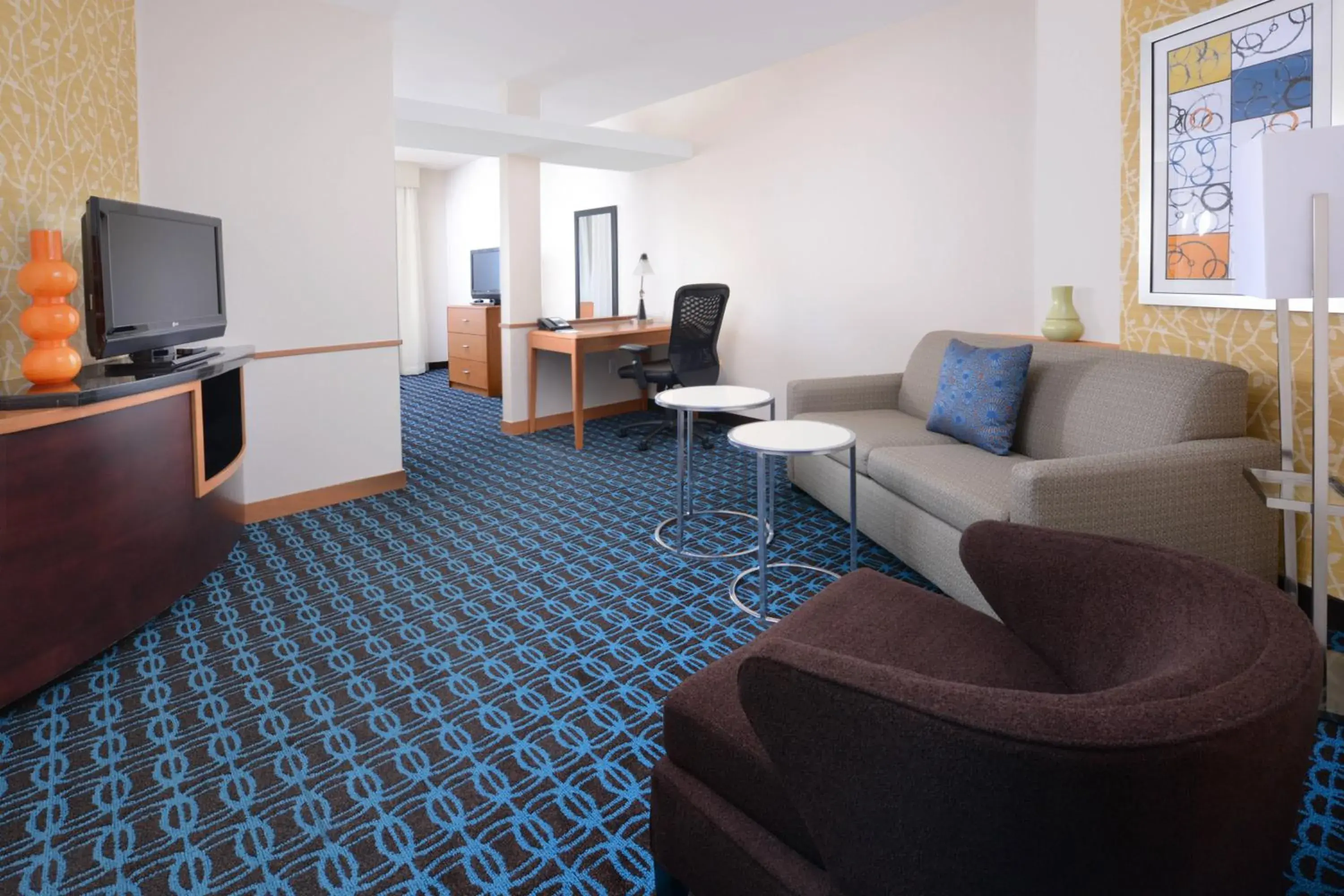 Photo of the whole room, Seating Area in Fairfield Inn & Suites by Marriott Dallas Plano The Colony