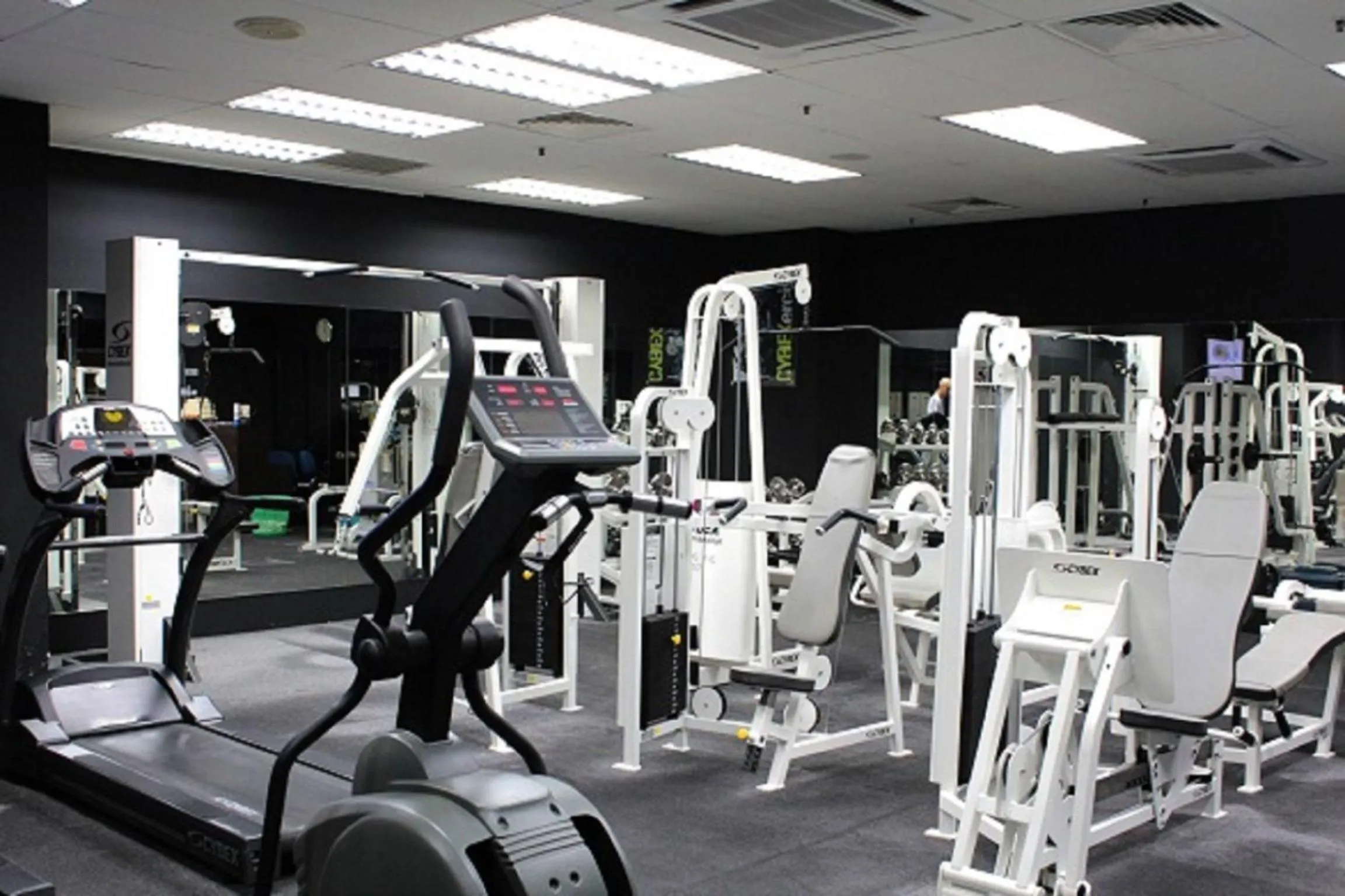 Fitness centre/facilities in Pacific Regency Hotel Suites