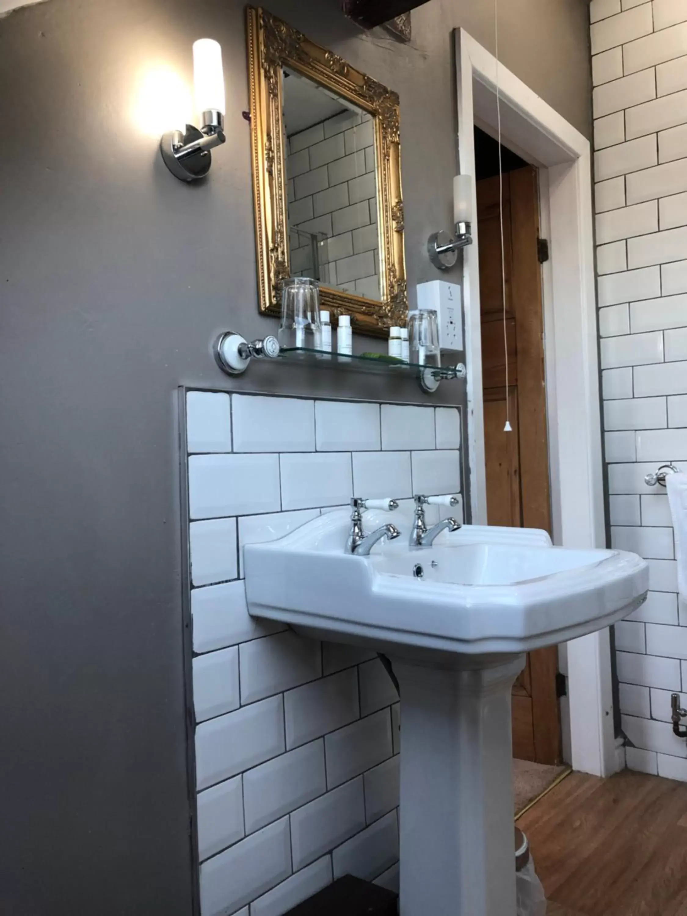 Bathroom in The Old Registry, Bar & rooms