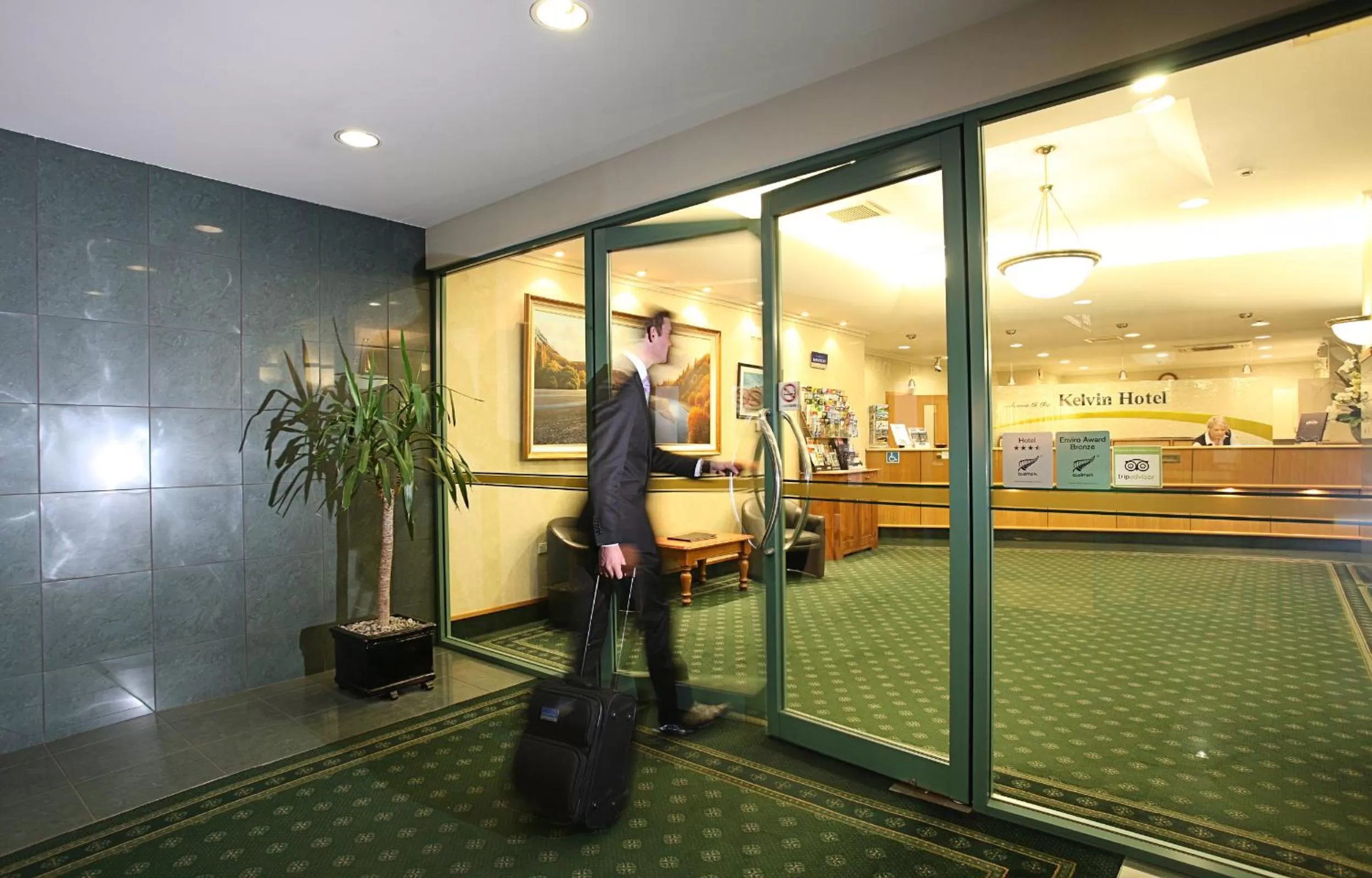 Facade/entrance in Kelvin Hotel