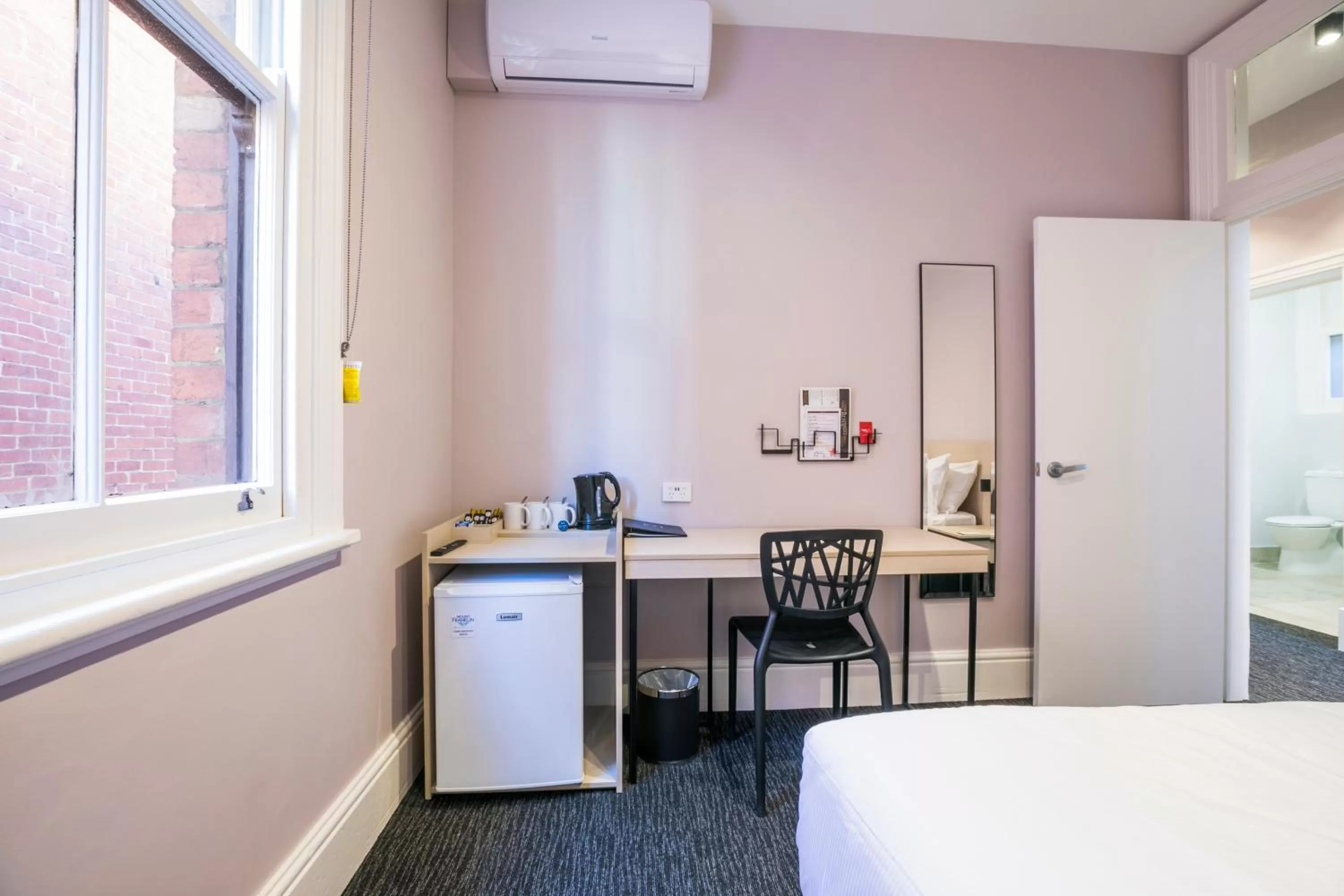 Coffee/tea facilities, Bed in Nightcap at Belgian Beer Cafe