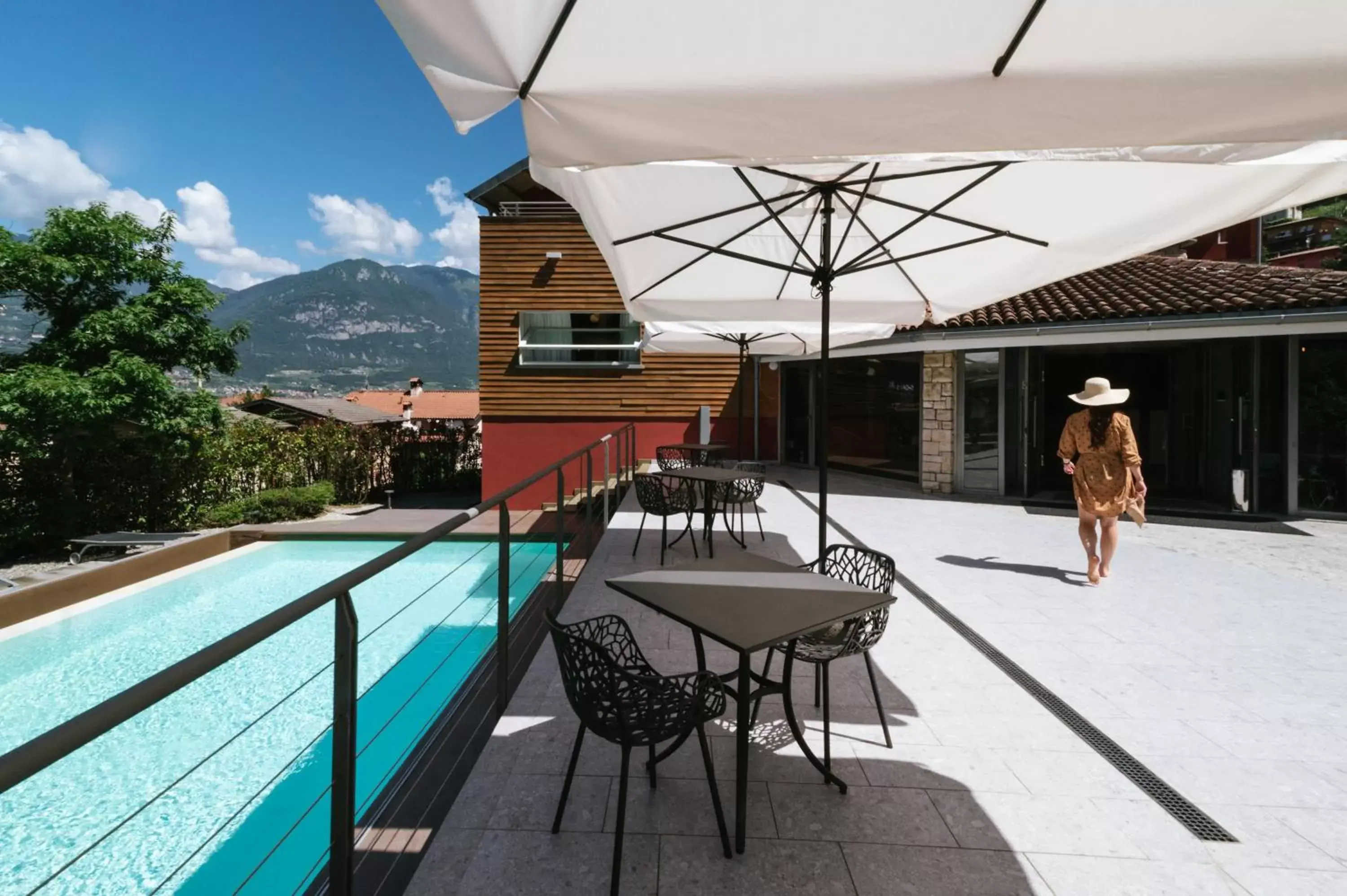 , Swimming Pool in Lake Hotel La Pieve