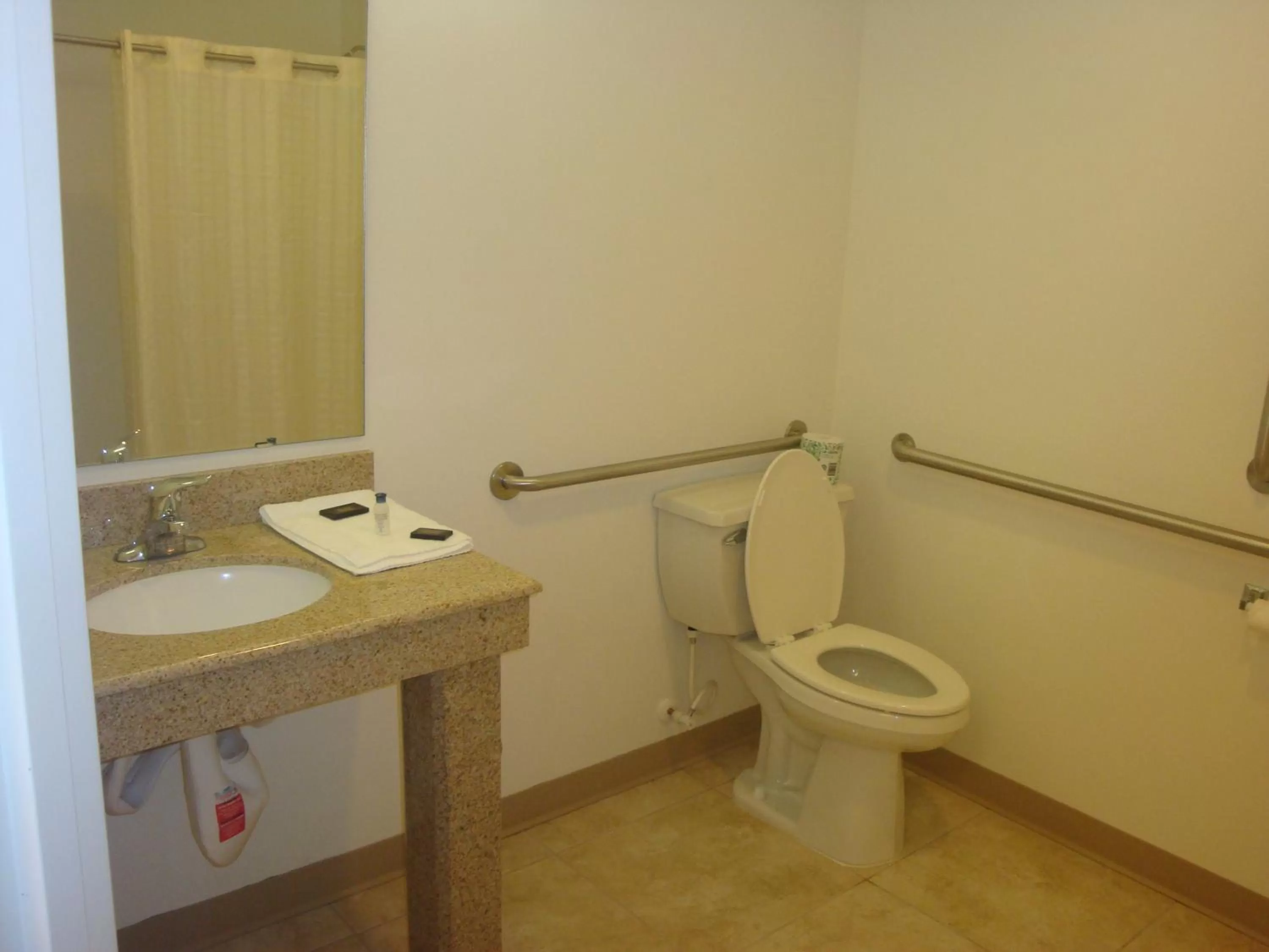 Bathroom in SureStay Plus Hotel by Best Western Vernal