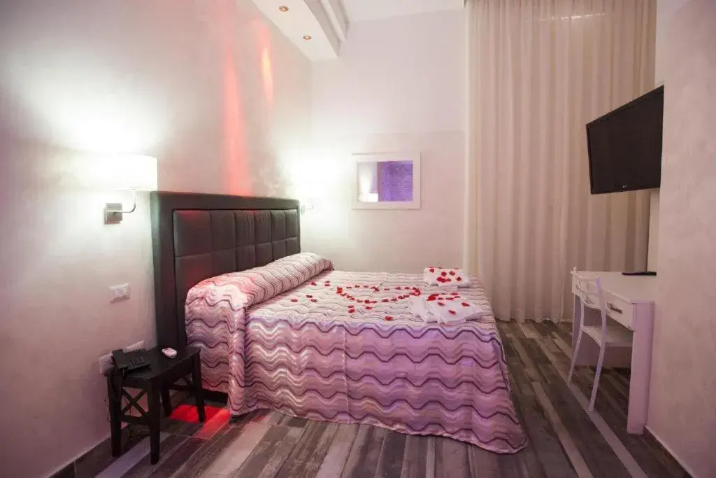 Bed in Napoli Garibaldi Luxury