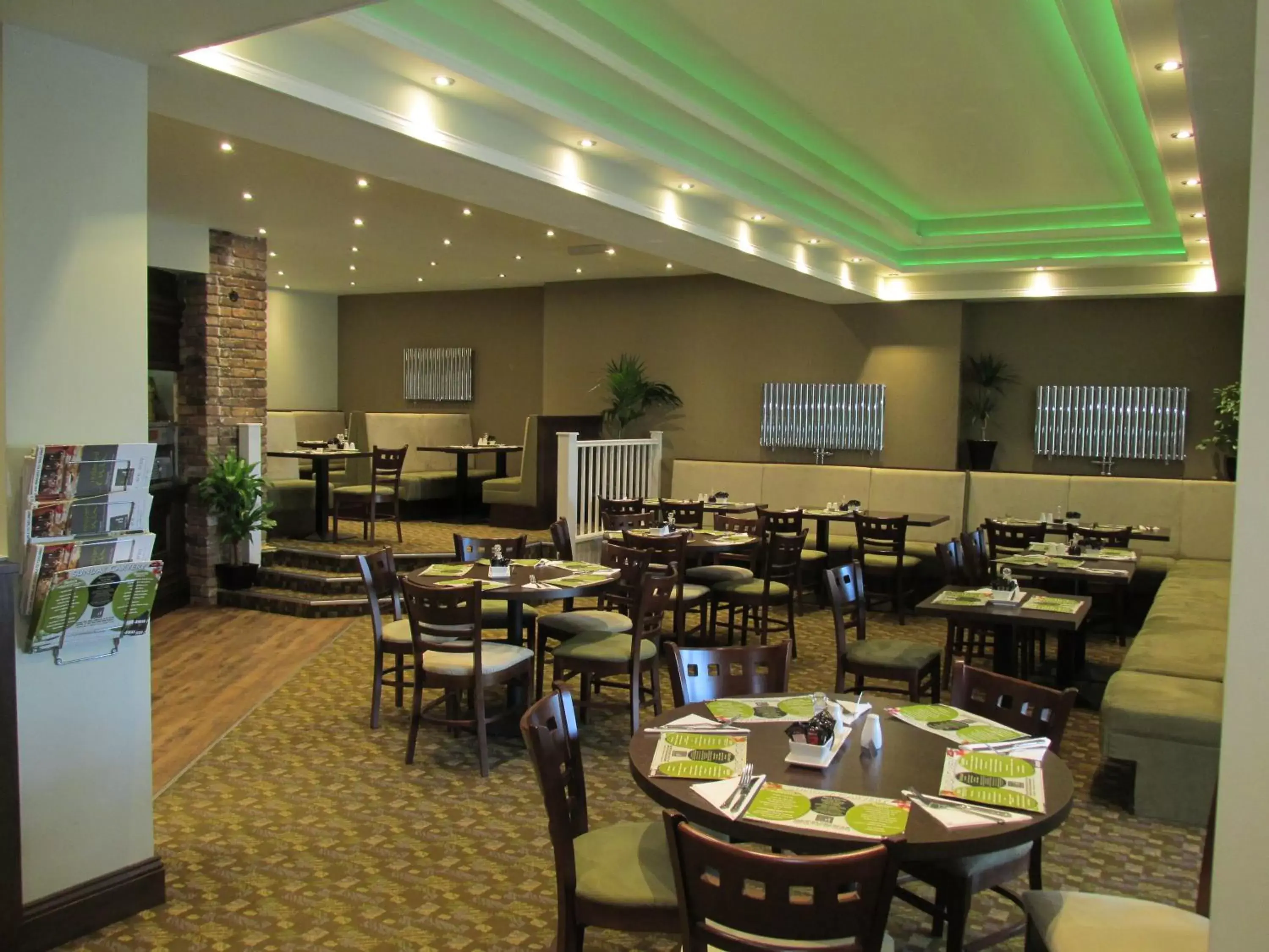 Restaurant/Places to Eat in The Harboro Hotel