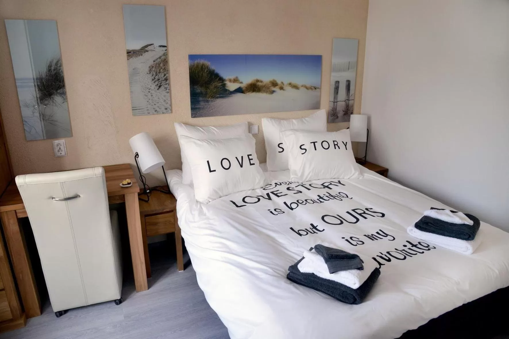 Photo of the whole room, Bed in Guest House Aan de Hollandse IJssel