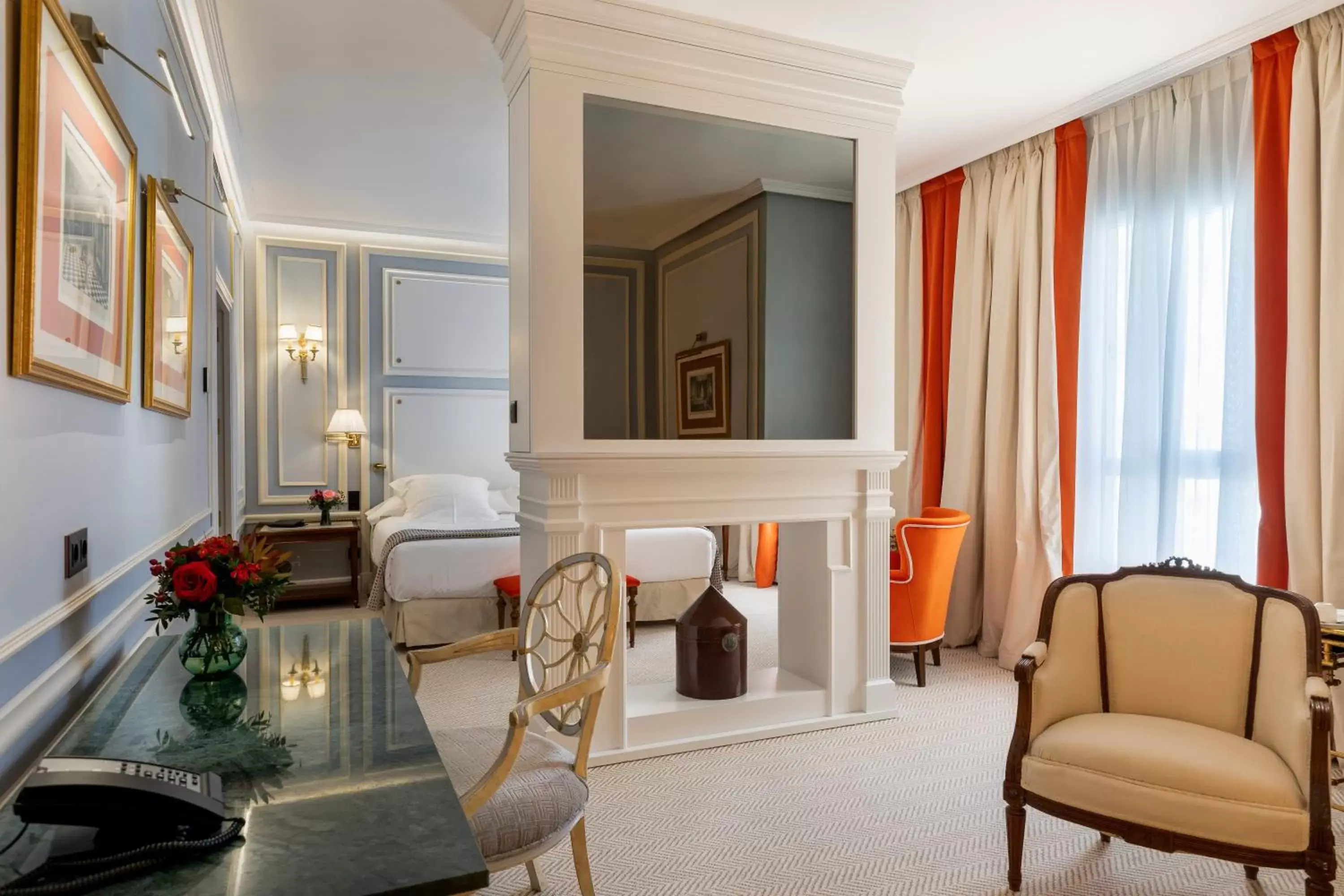 Bedroom, Seating Area in Wellington Hotel & Spa Madrid