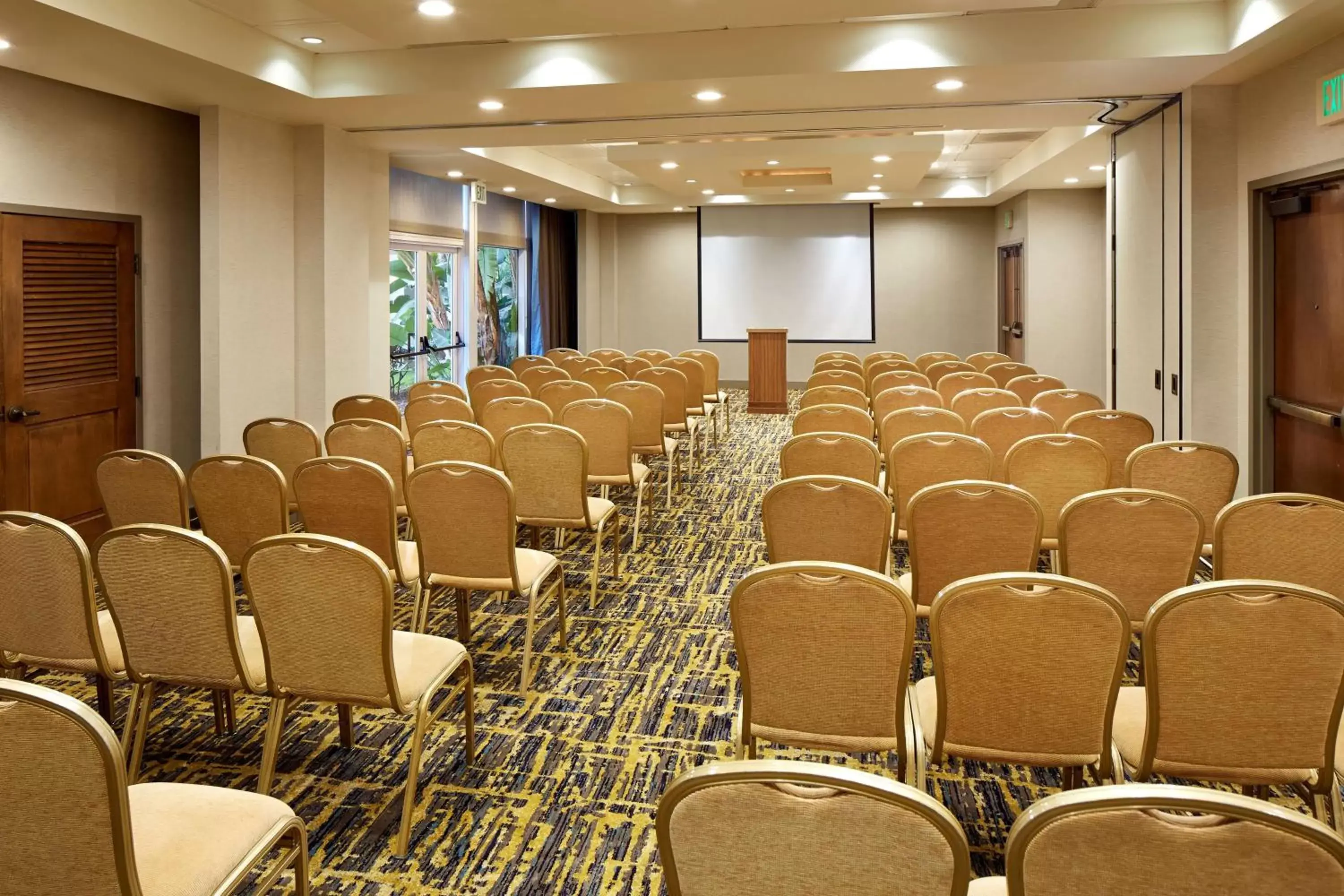 Meeting/conference room in DoubleTree by Hilton LAX - El Segundo