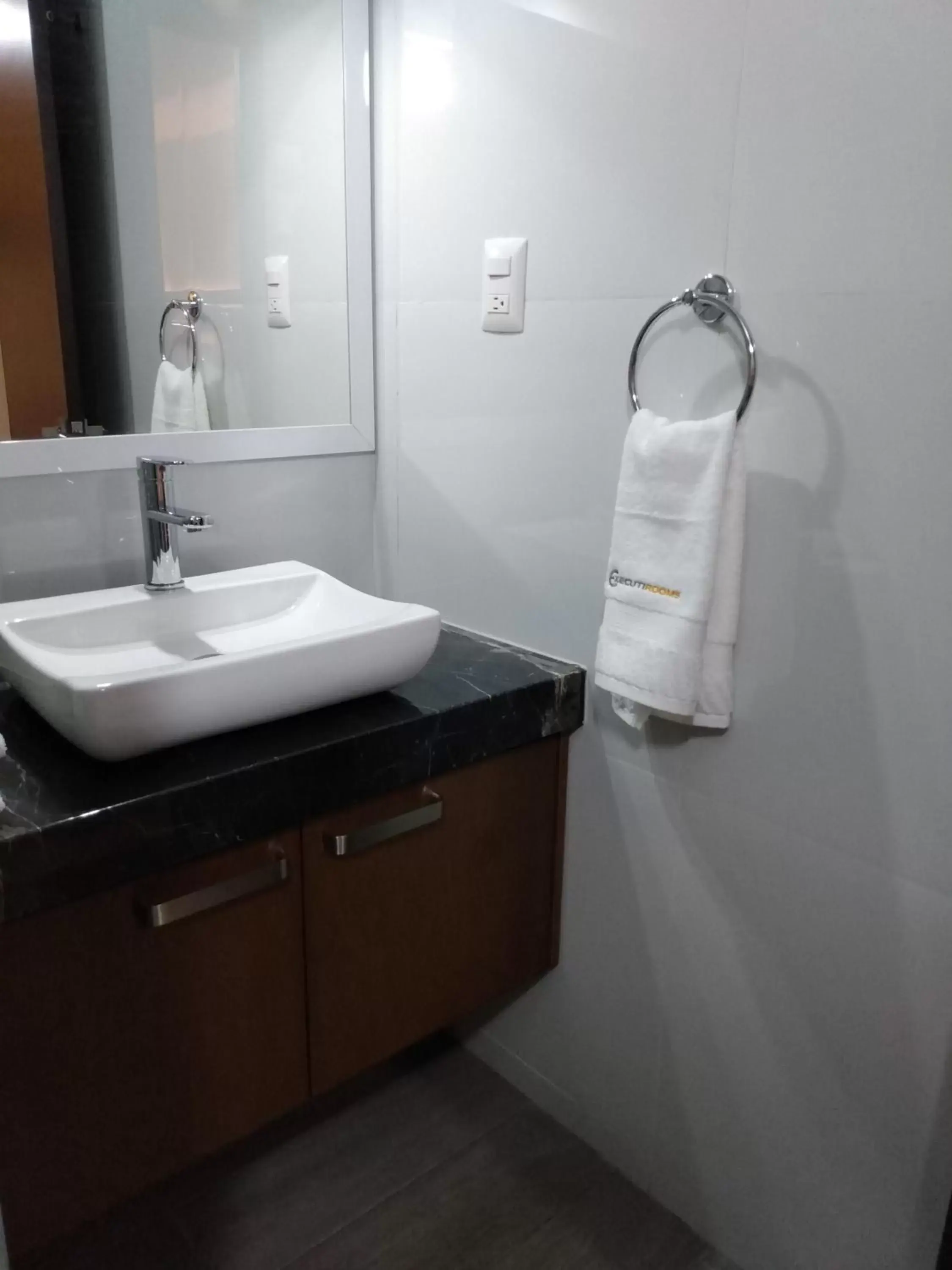 Bathroom in EXECUTIROOMS VERACRUZ