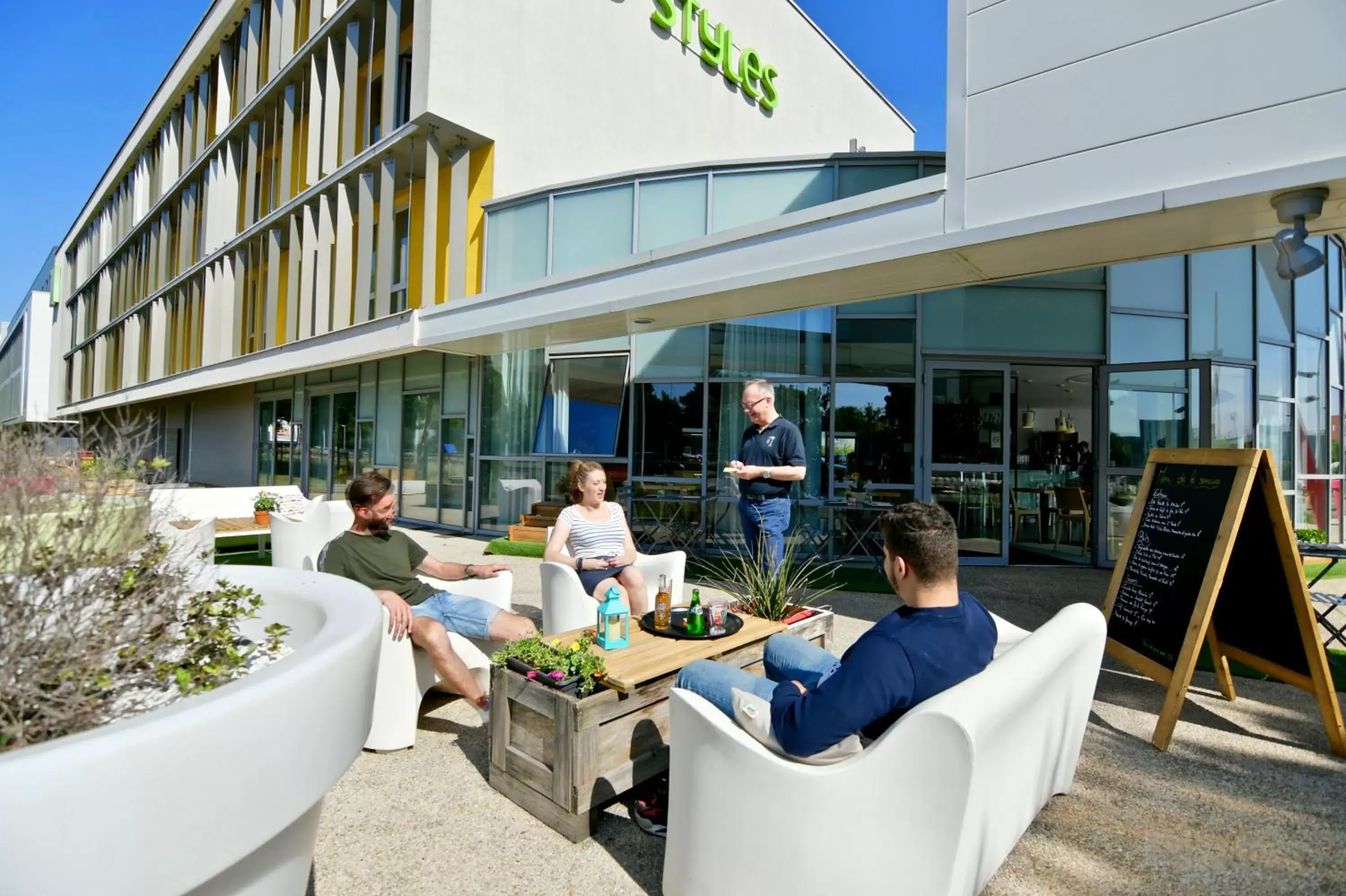 Patio in ibis Styles Nantes Reze Aéroport