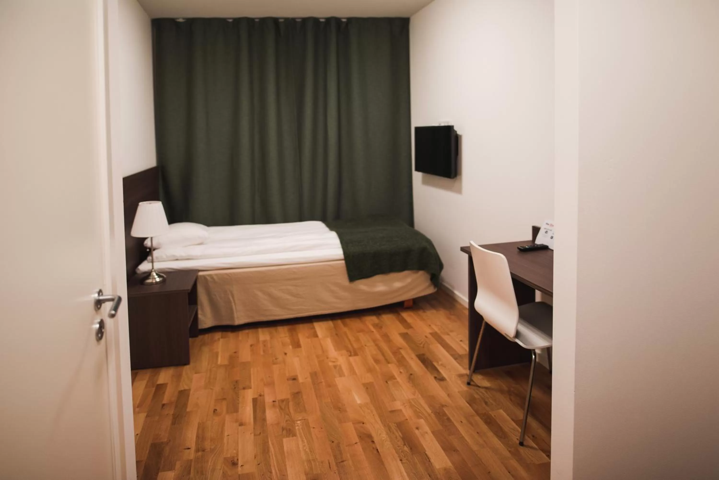 Bedroom, Bed in Stay Xtra Hotel Kista