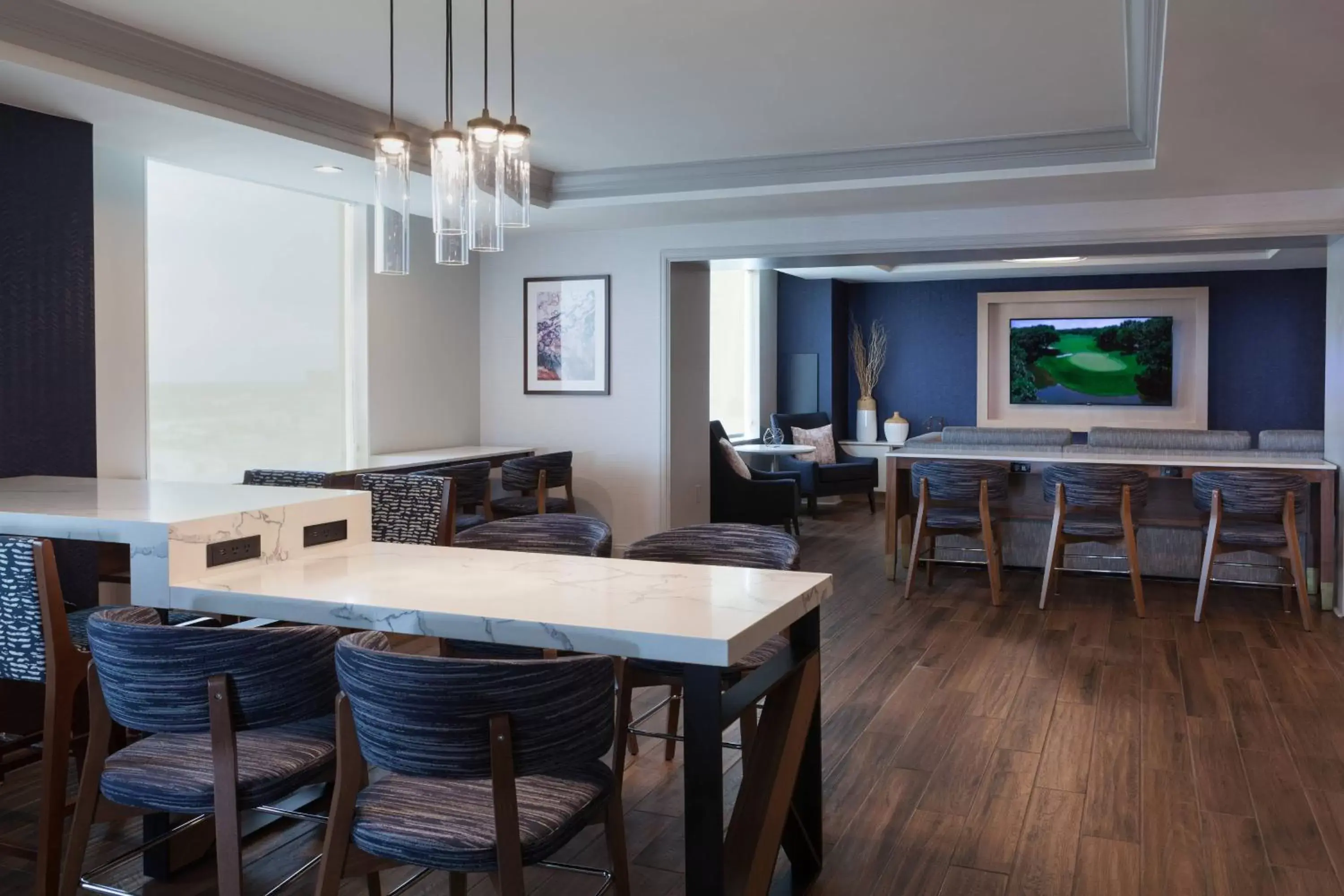 Lounge or bar, Dining Area in Tampa Marriott Water Street