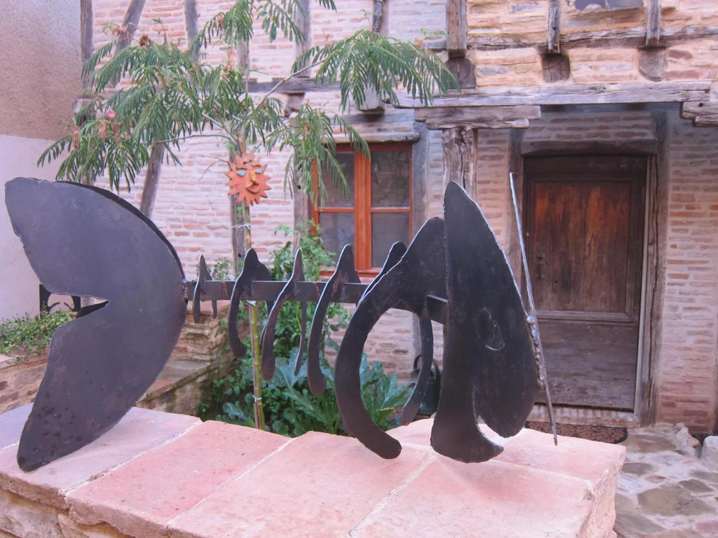 Property building in La lauze et l'anguille