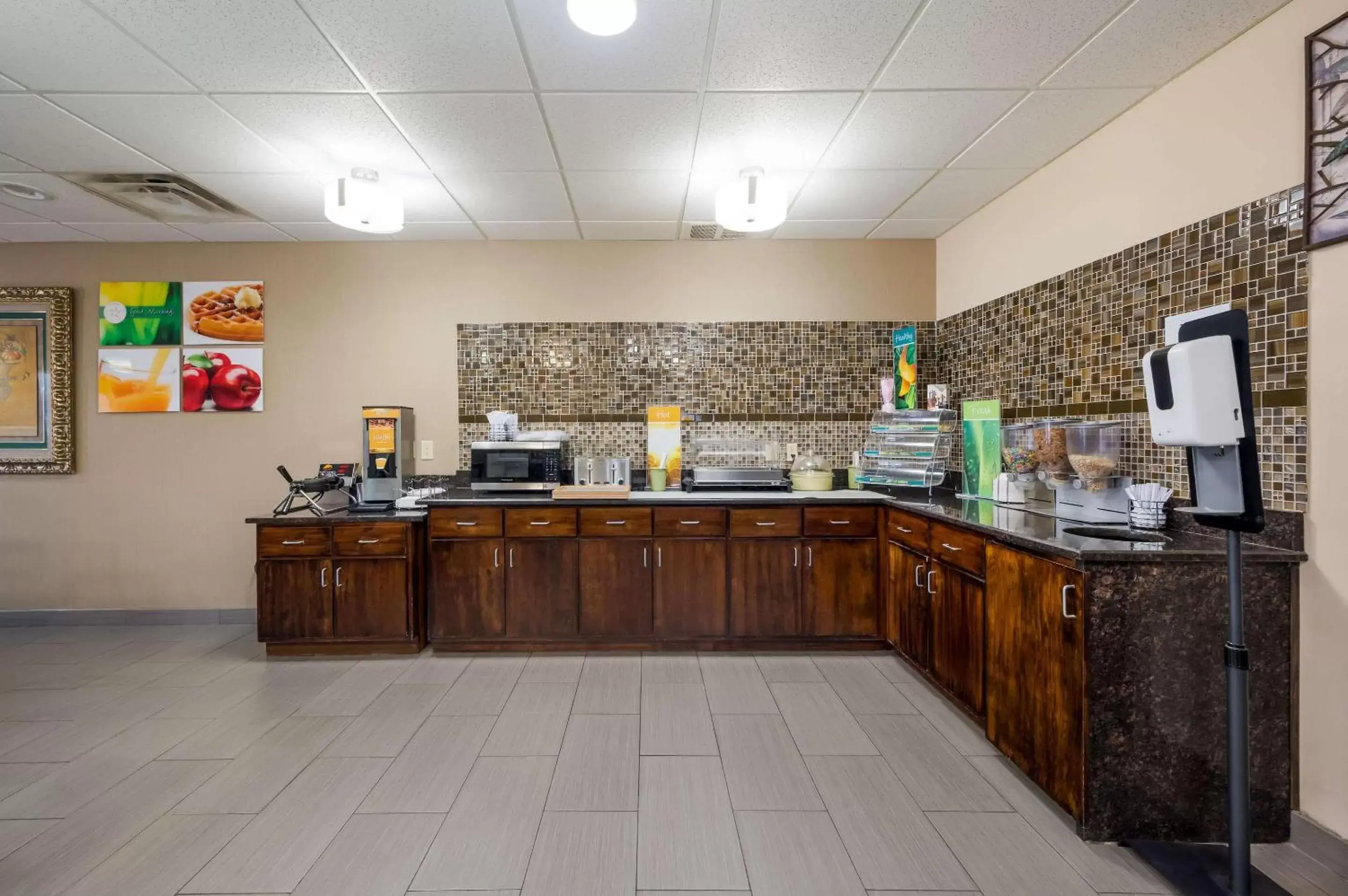 Restaurant/places to eat in Quality Inn & Suites Huntsville Research Park Area Restaurant/places to eat in Quality Inn & Suites Huntsville Research Park Area