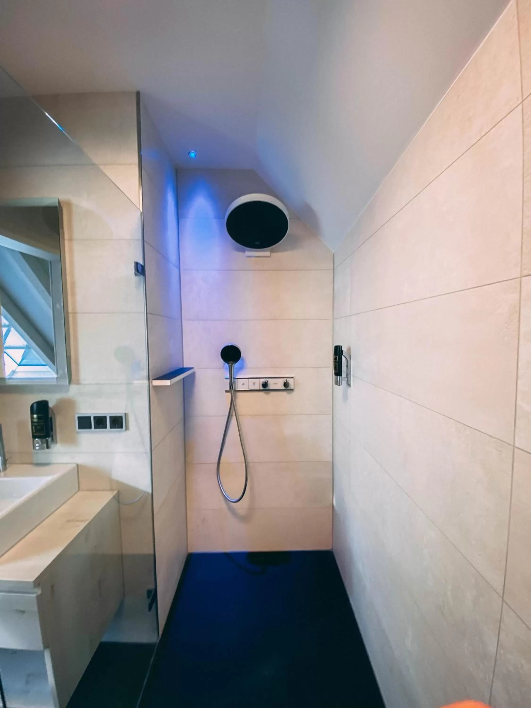 Shower in Stadthotel Haslach