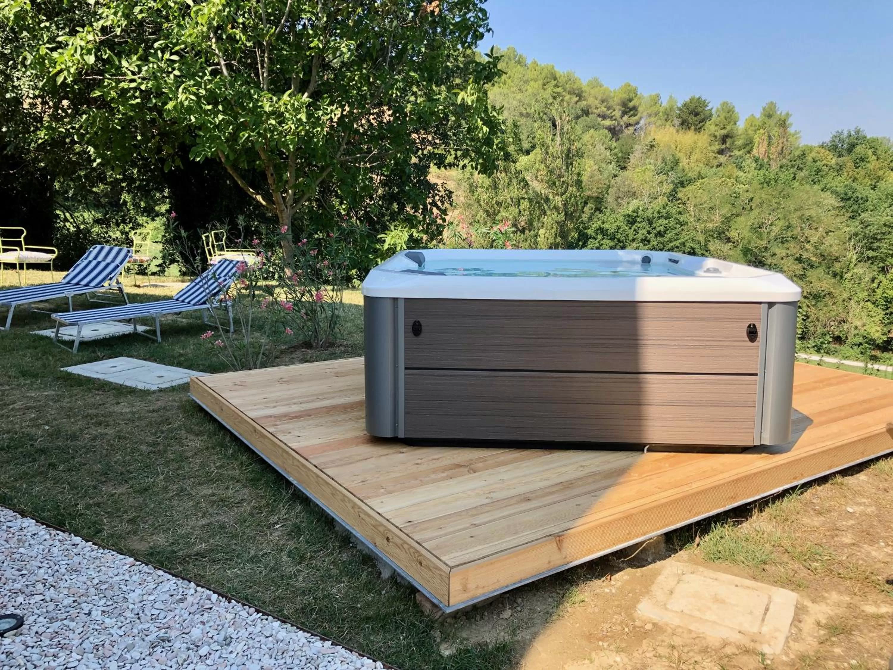 Hot Tub in Dai Ventu