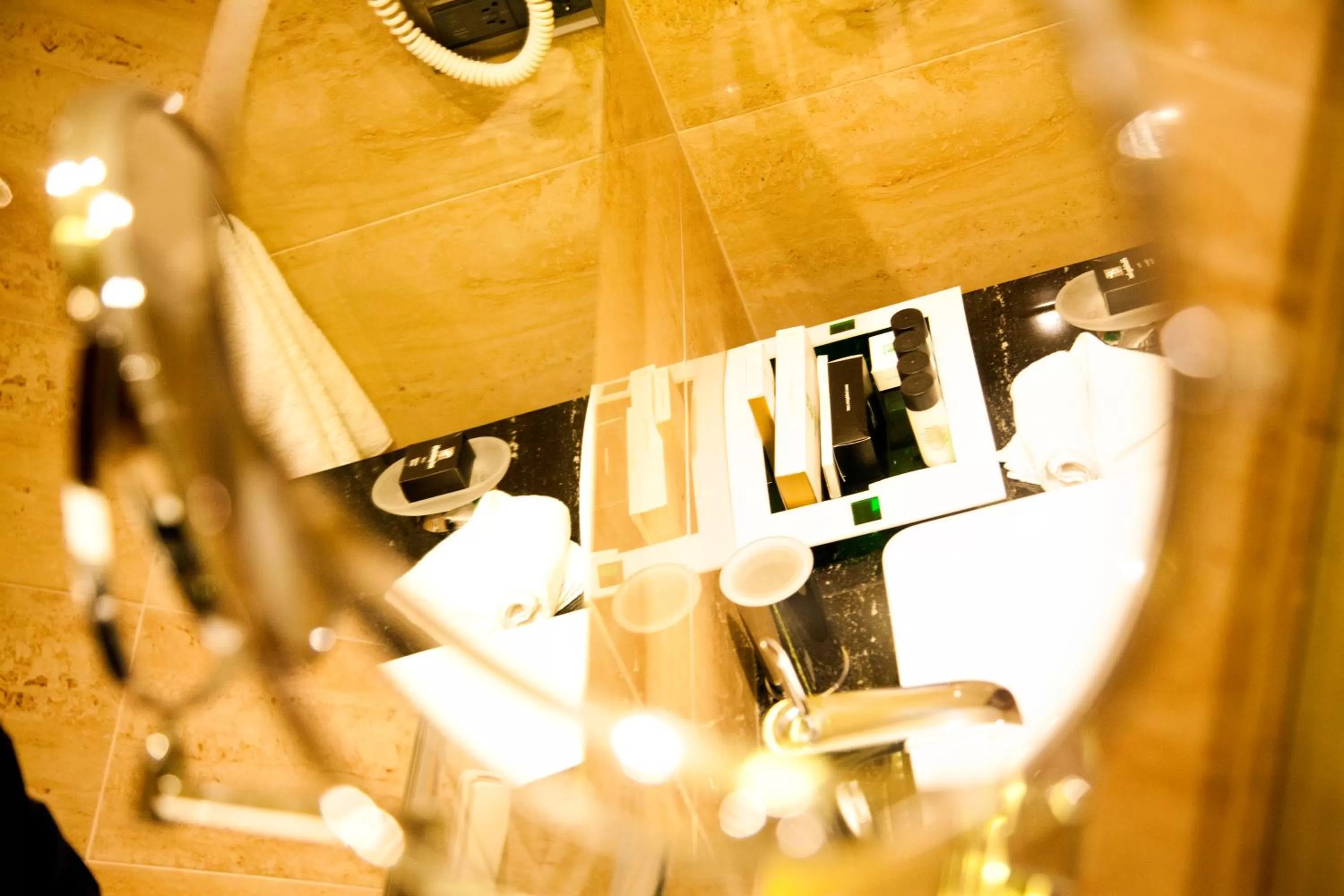 Bathroom in Nova Plaza Prime Hotel