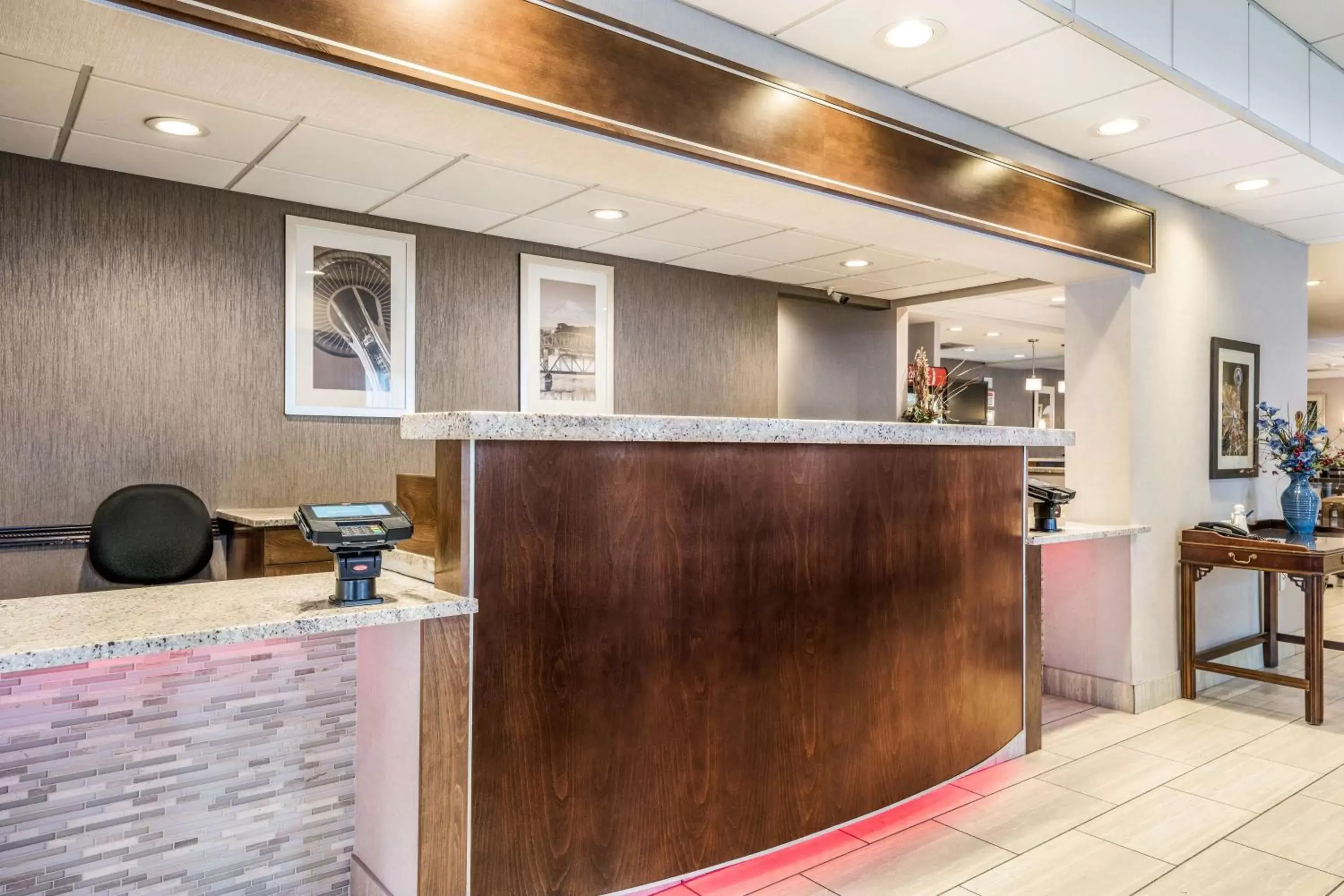 Lobby or reception, Lobby/Reception in SureStay Hotel by Best Western SeaTac Airport North