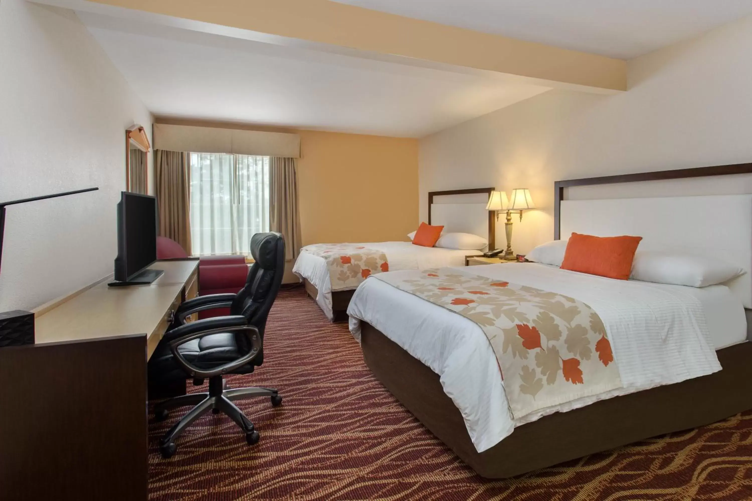 Photo of the whole room, Bed in Hawthorn Suites by Wyndham Allentown-Fogelsville Photo of the whole room, Bed in Hawthorn Suites by Wyndham Allentown-Fogelsville