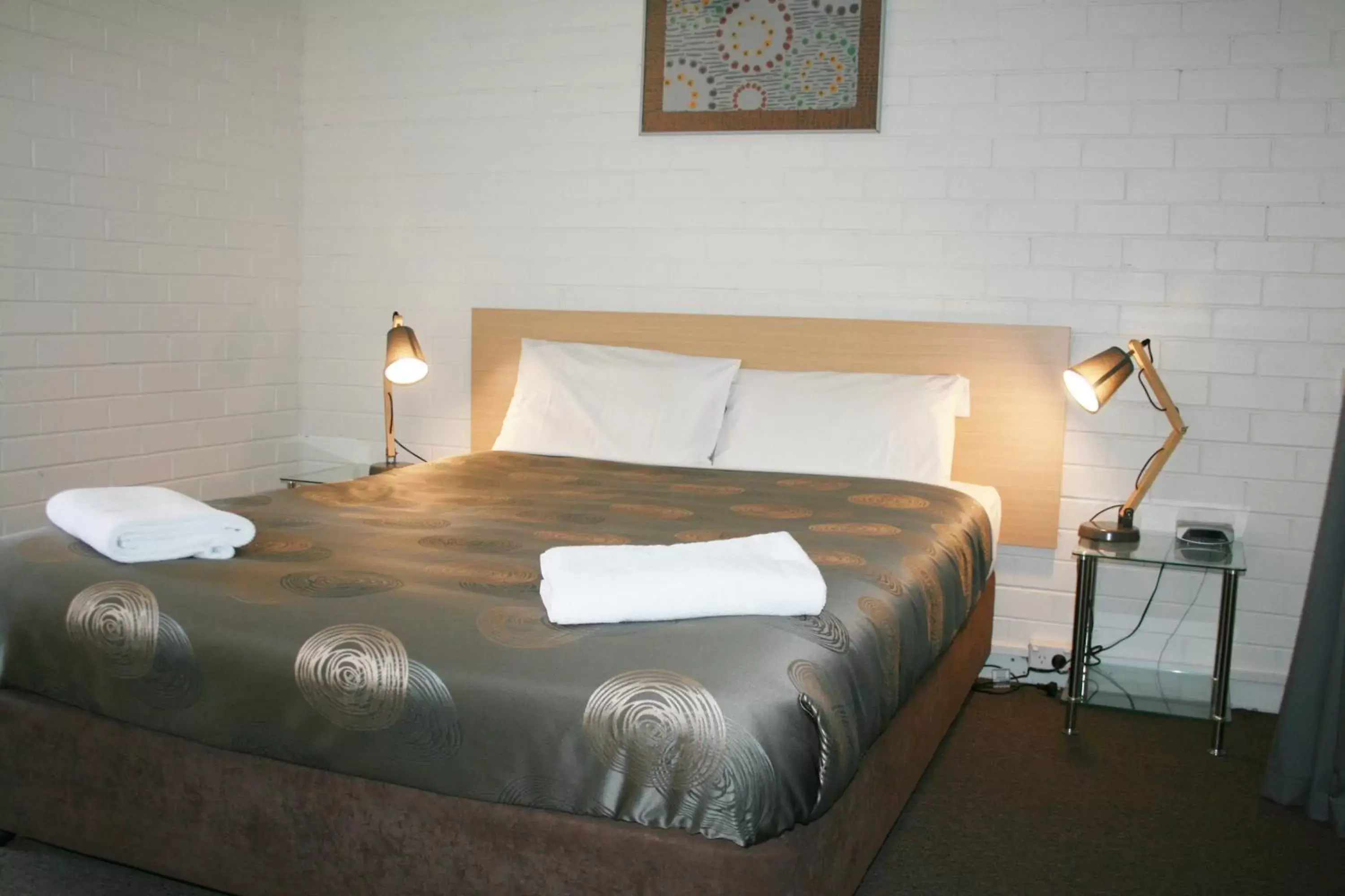 Bedroom, Bed in The Plains Motor Inn