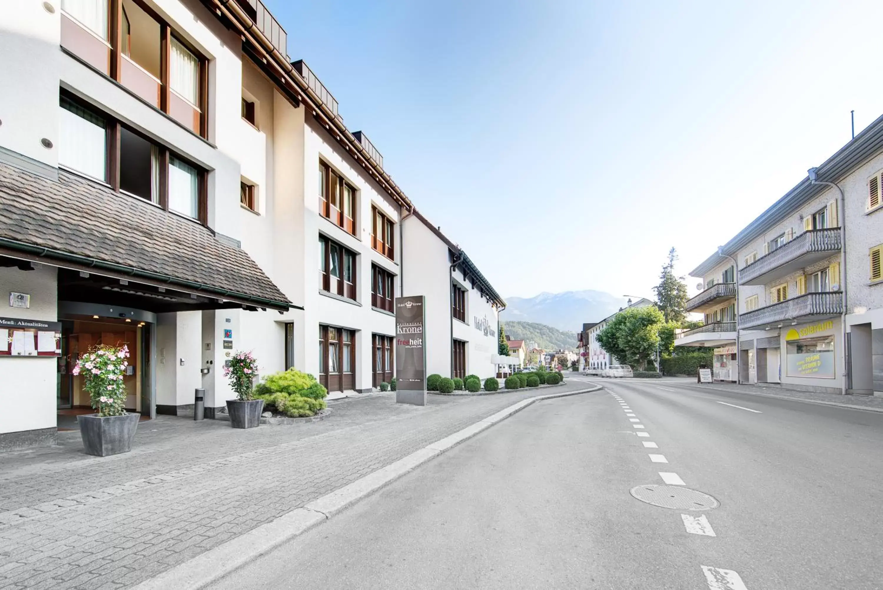 Facade/entrance, Neighborhood in Hotel Krone Sarnen