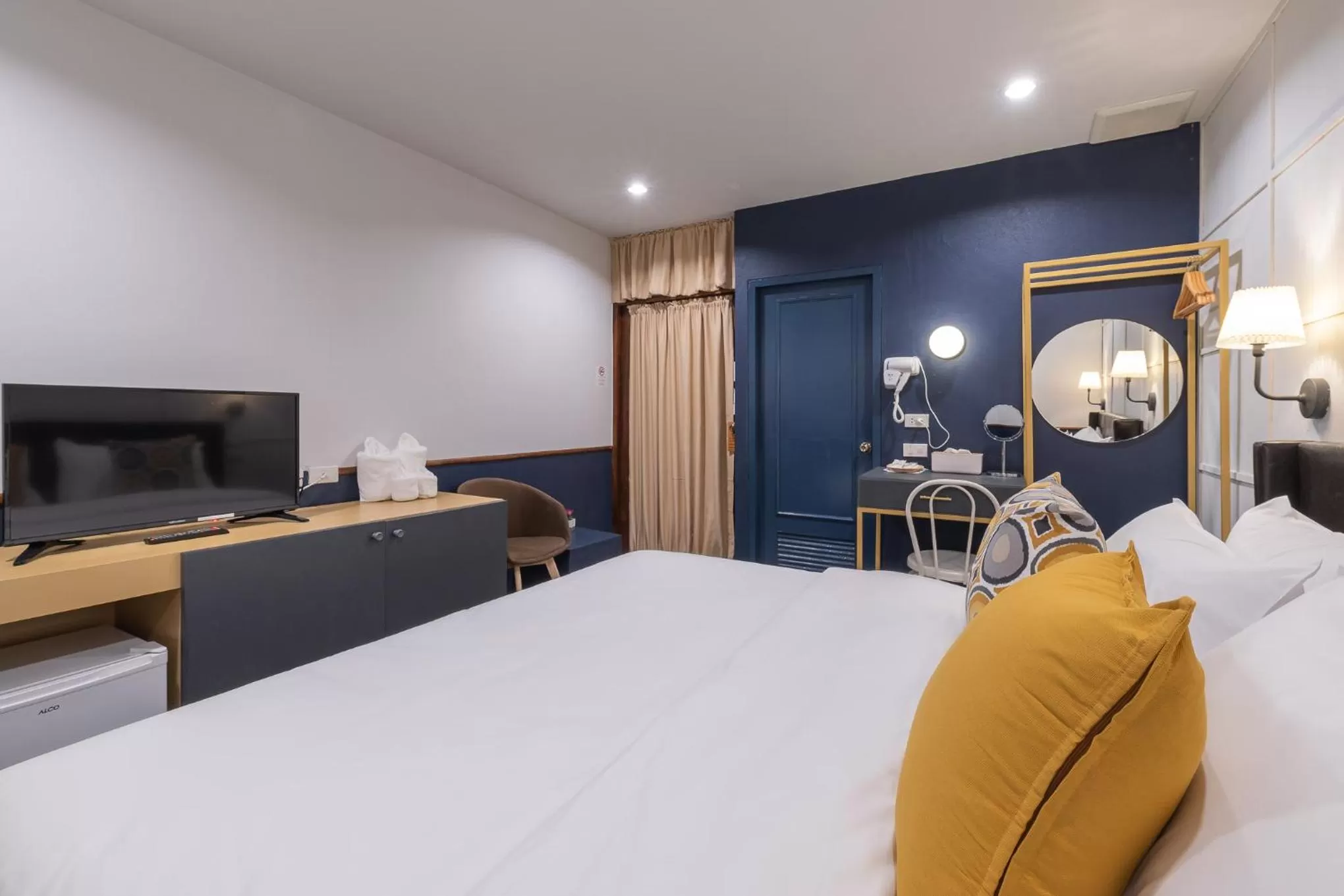 Photo of the whole room, Bed in The Mellow Pillow Hotel @ Chiang Mai Gate