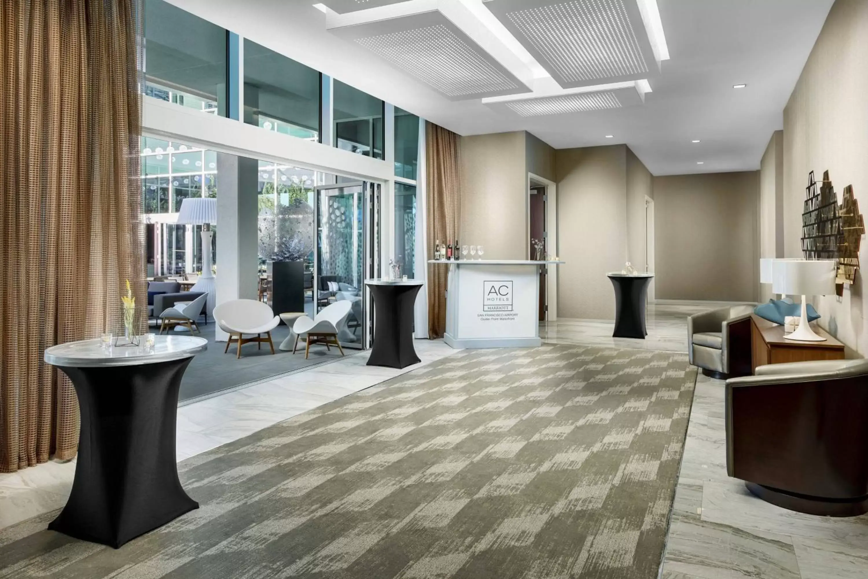 Meeting/conference room, Lobby/Reception in AC Hotel by Marriott San Francisco Airport/Oyster Point Waterfront