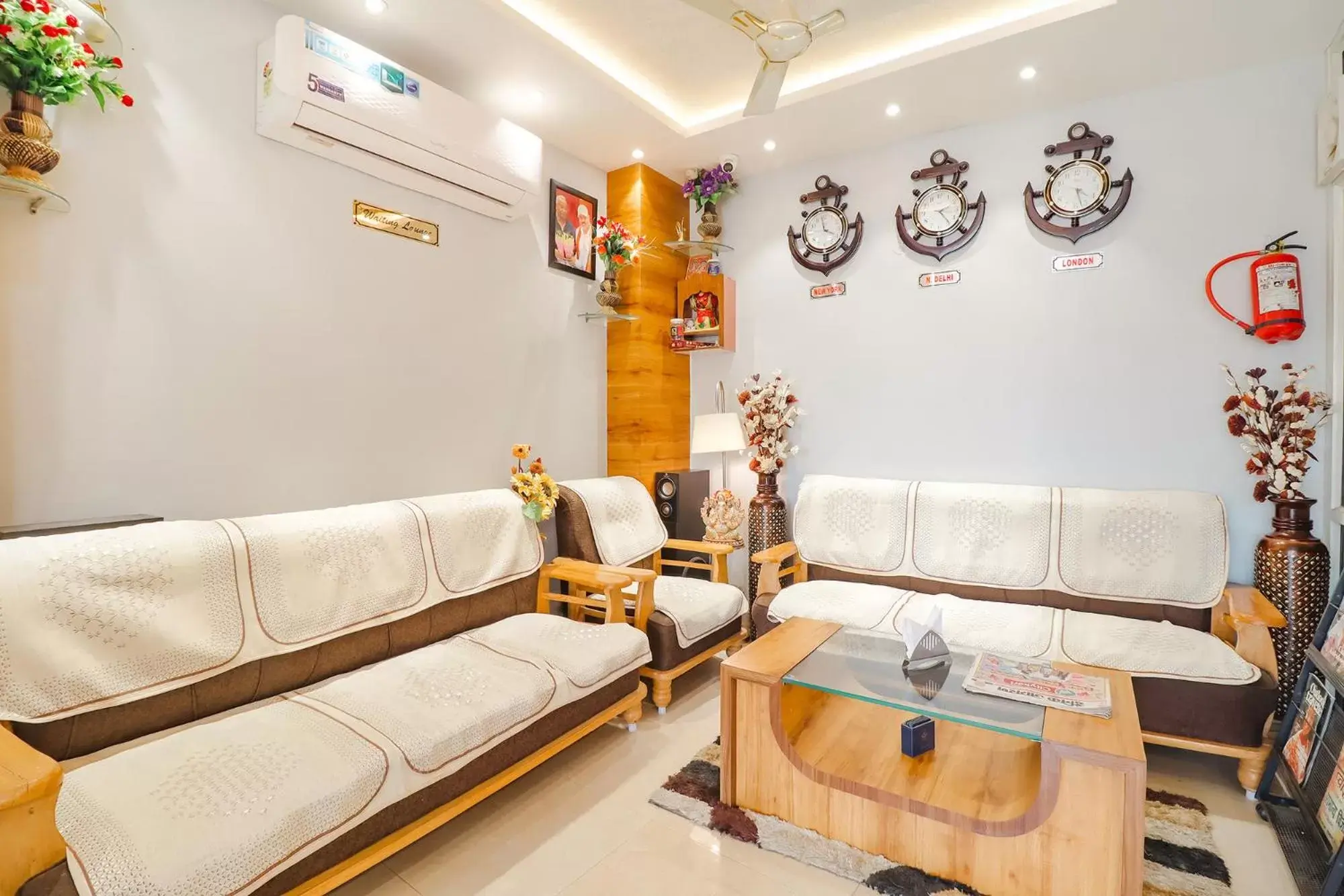 Lobby or reception in FabHotel Holiday Grand Lobby or reception in FabHotel Holiday Grand