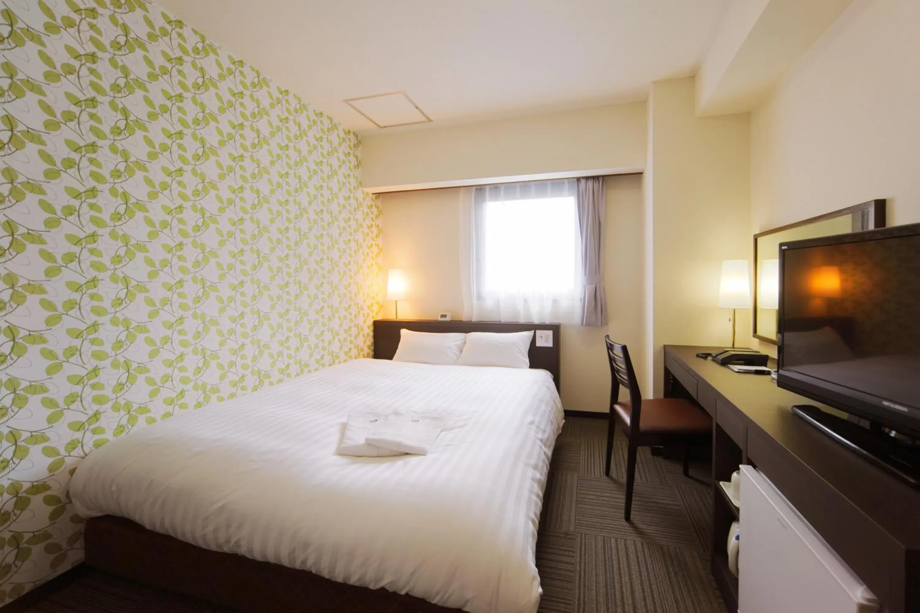 Photo of the whole room, Bed in Hotel Wing International Shonan Fujisawa