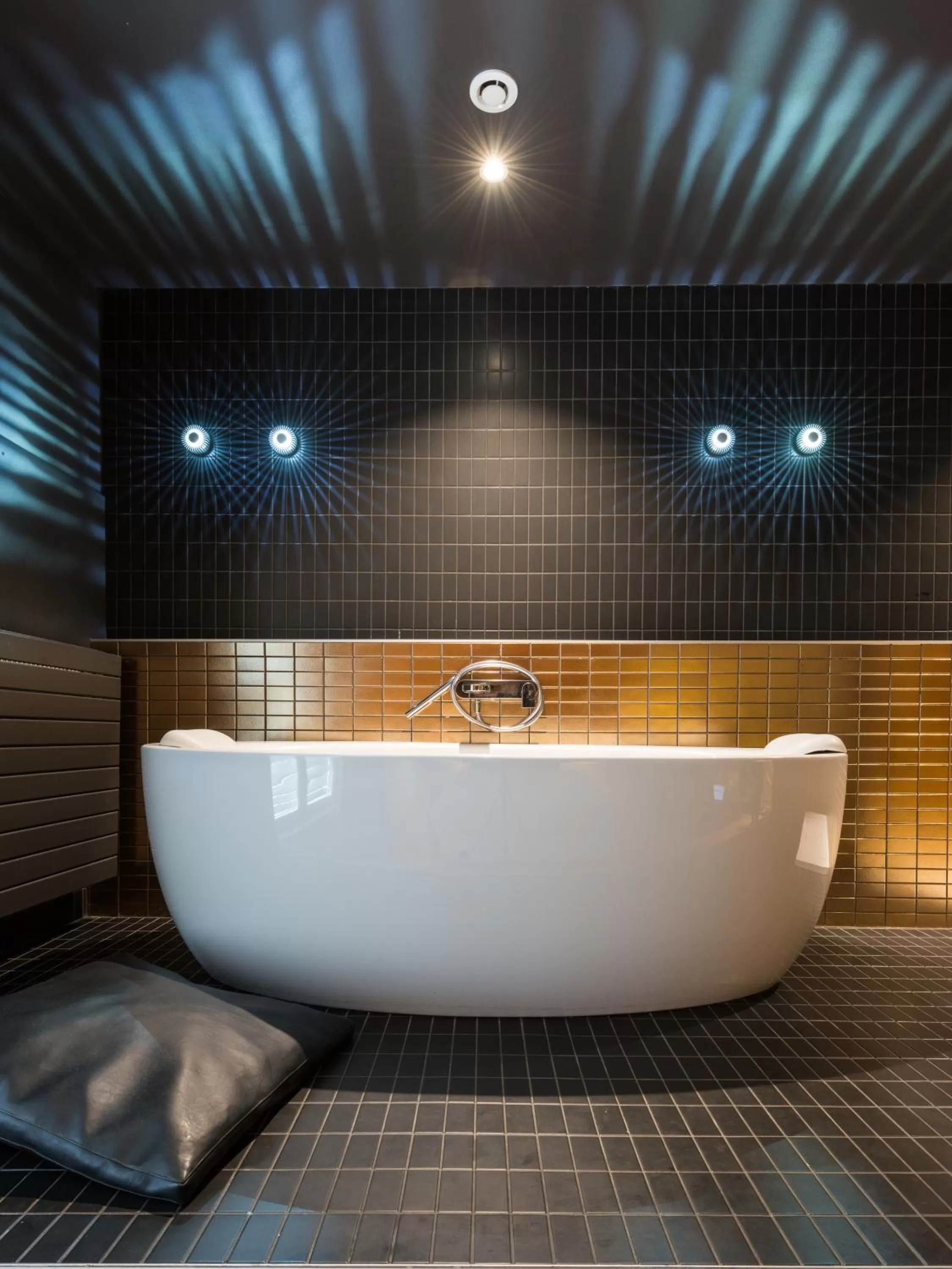 Bathroom in MiHotel Bellecour