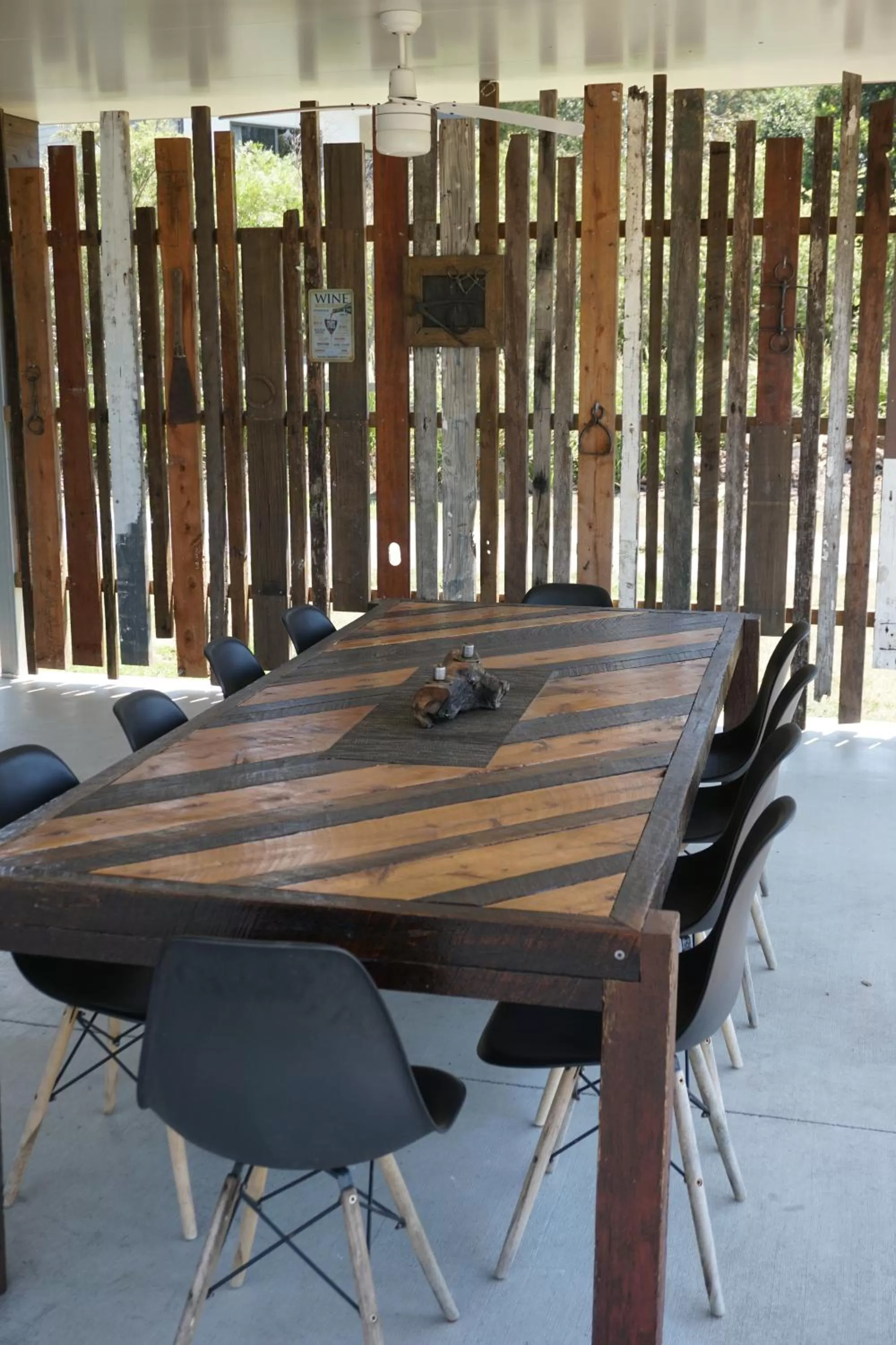 Dining area in Narangba Motel (formerly Brisbane North B&B and Winery)