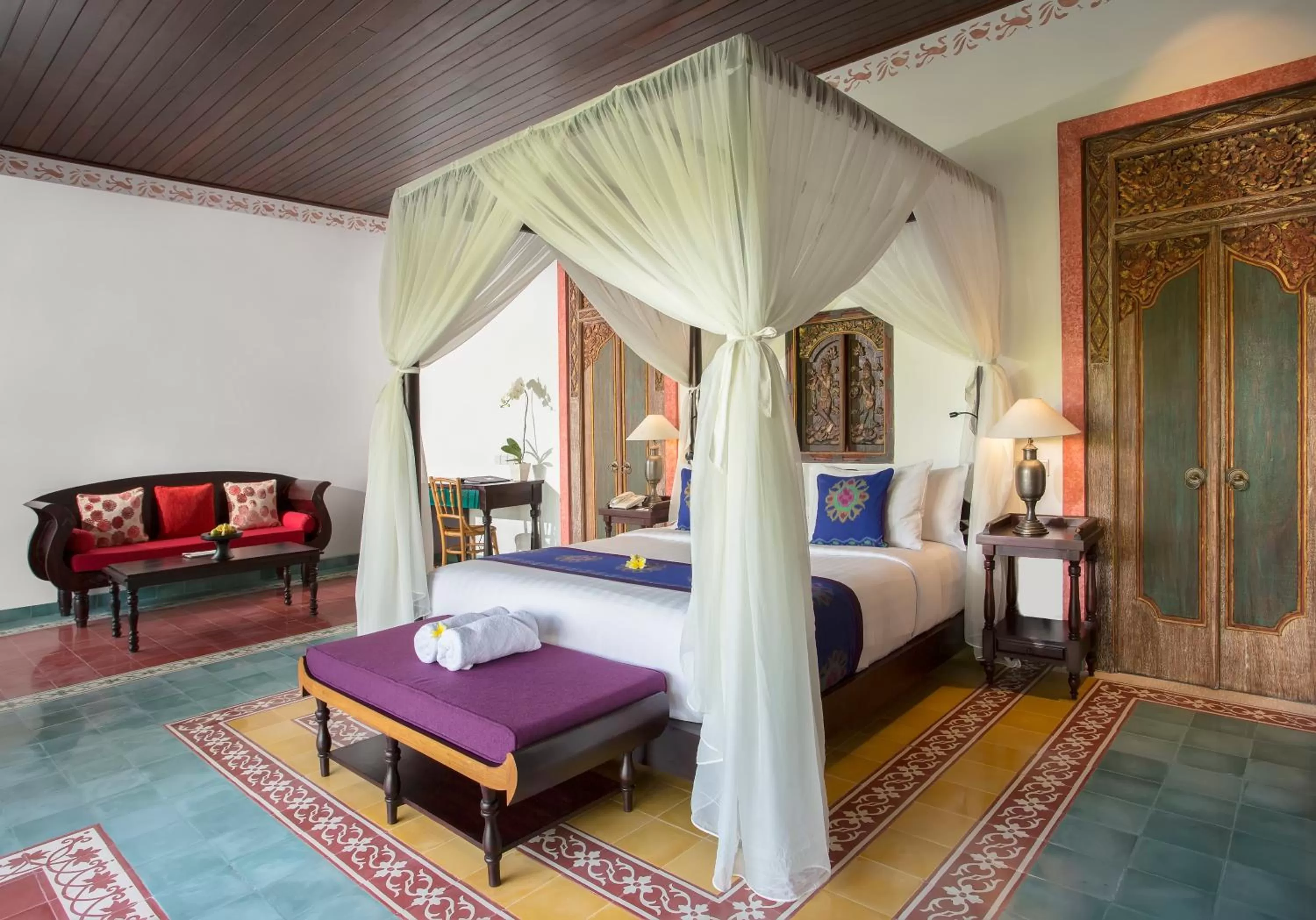 Bed in Dwaraka The Royal Villas