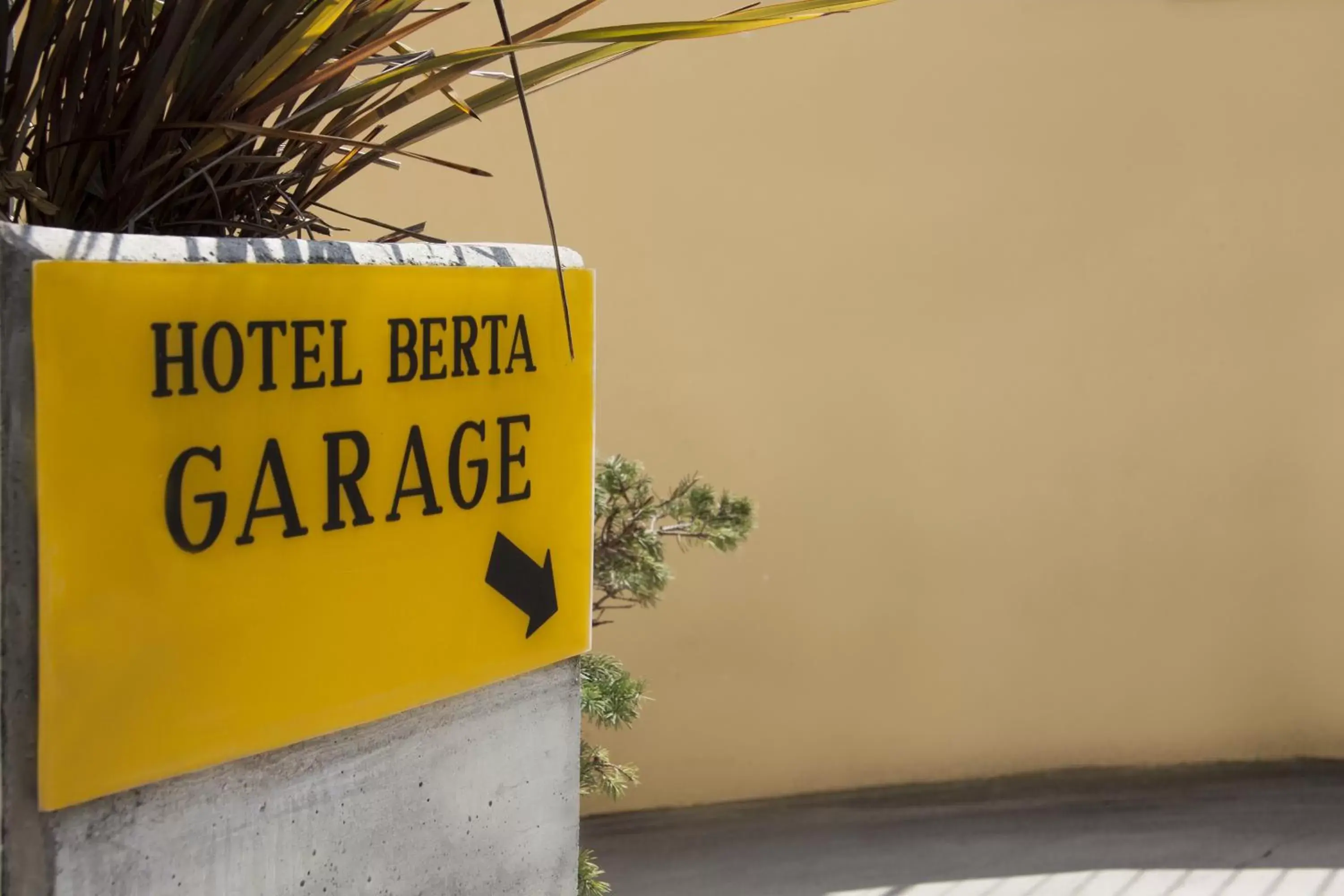 Logo/Certificate/Sign in Hotel Berta