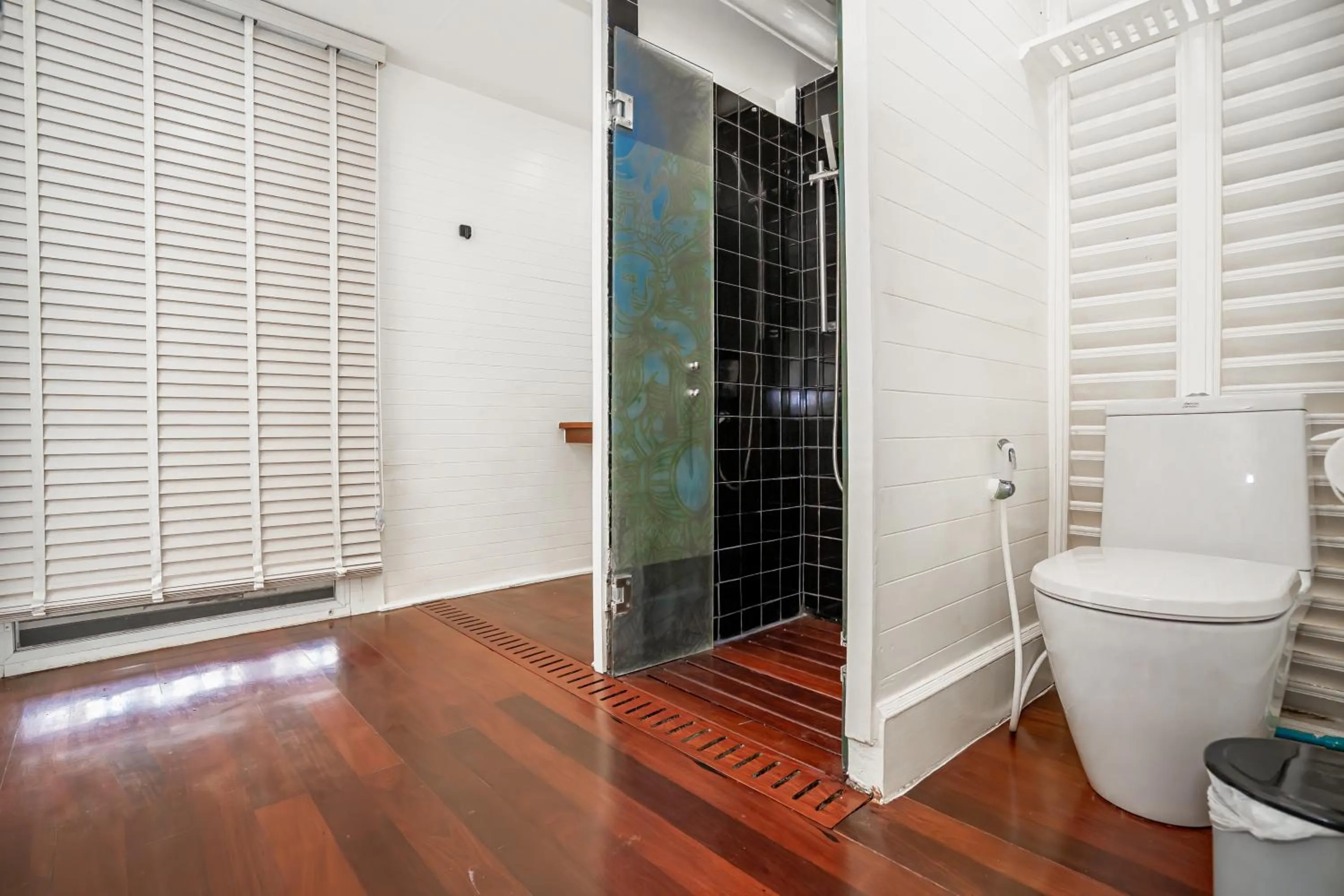 Toilet in The Color Kata