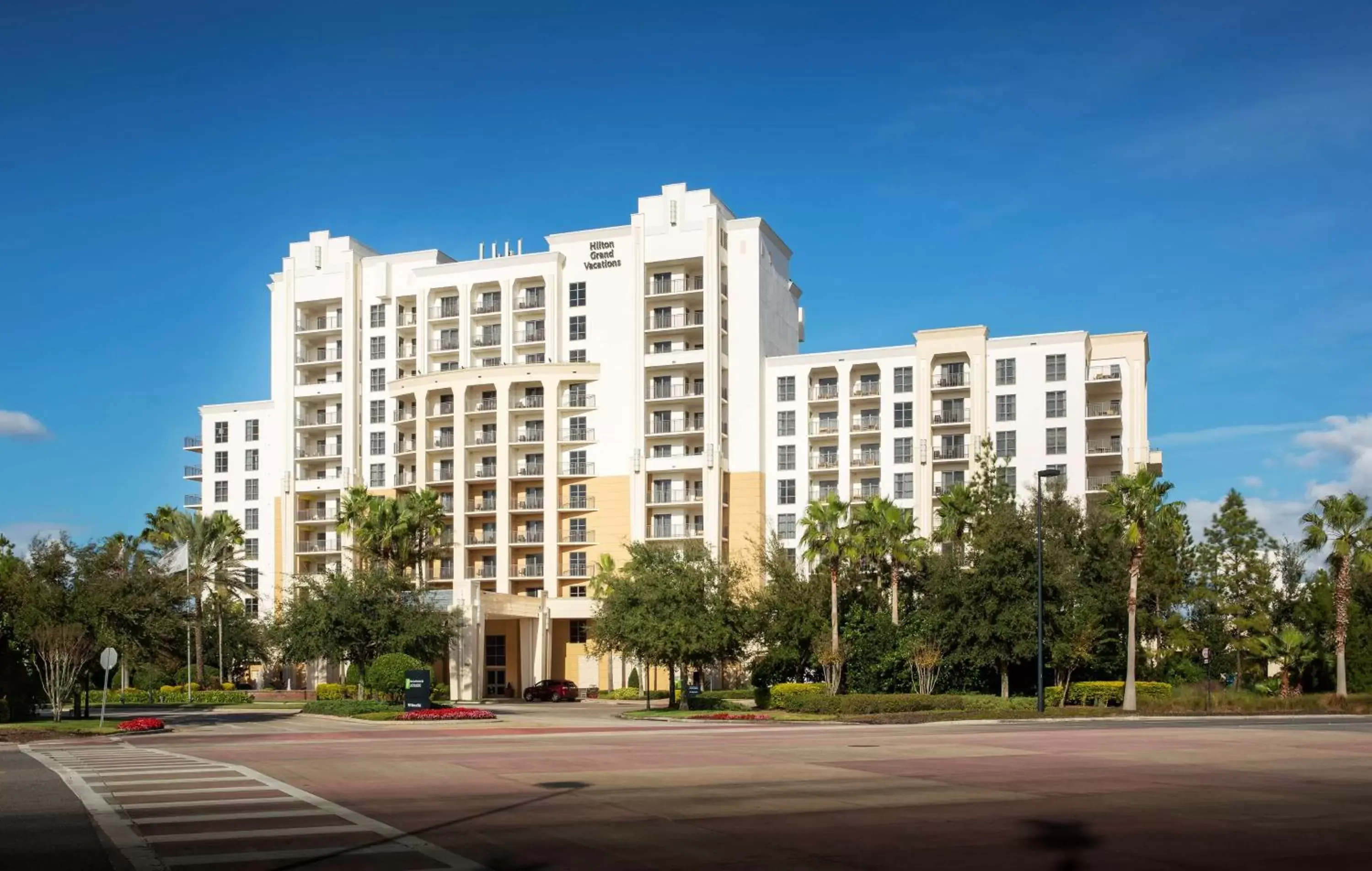 Property Building in Hilton Grand Vacations Club Las Palmeras Orlando