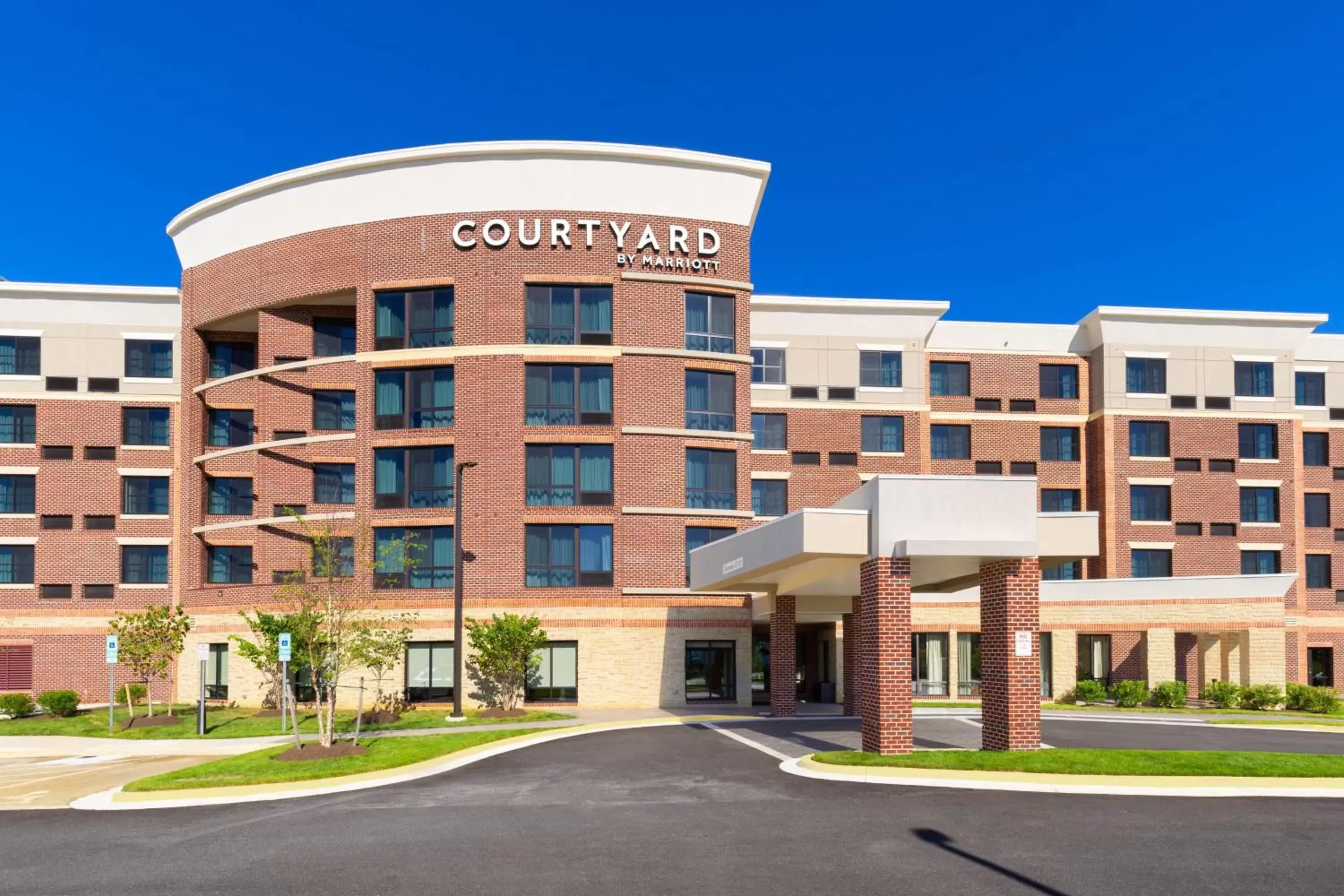 Property Building in Courtyard by Marriott Bowie