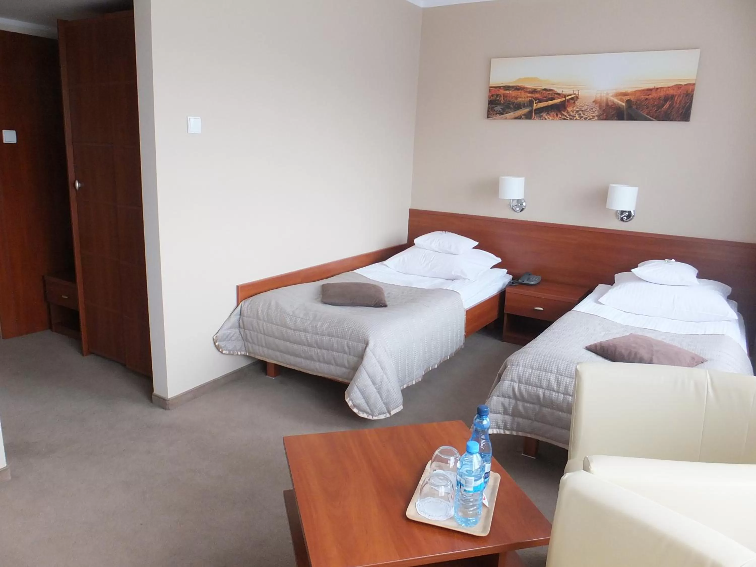 Bed in Hotel Gromada Pila