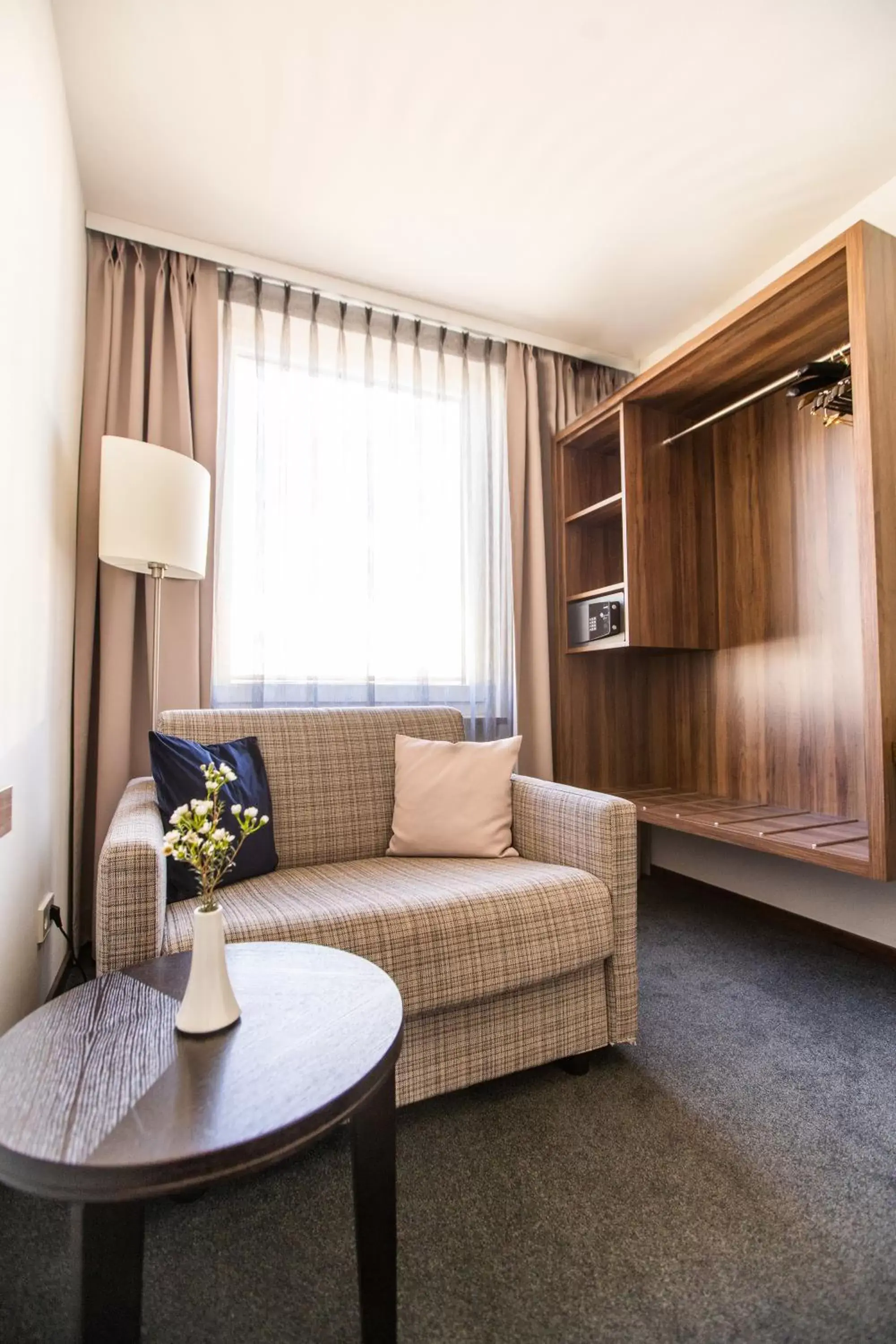 Living room, Seating Area in Hotel Royal