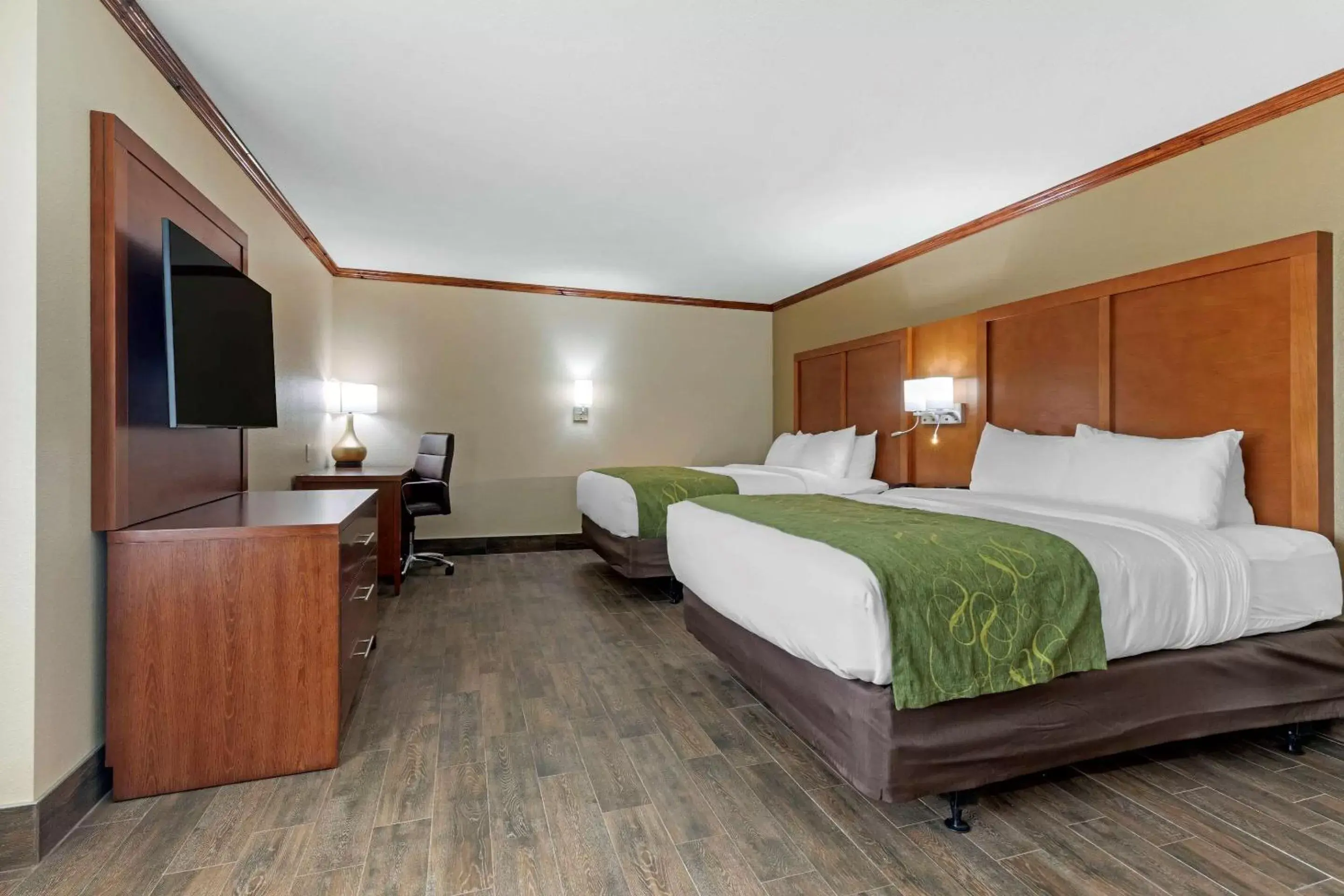 Photo of the whole room, Bed in Comfort Suites West Monroe near Ike Hamilton Expo Center