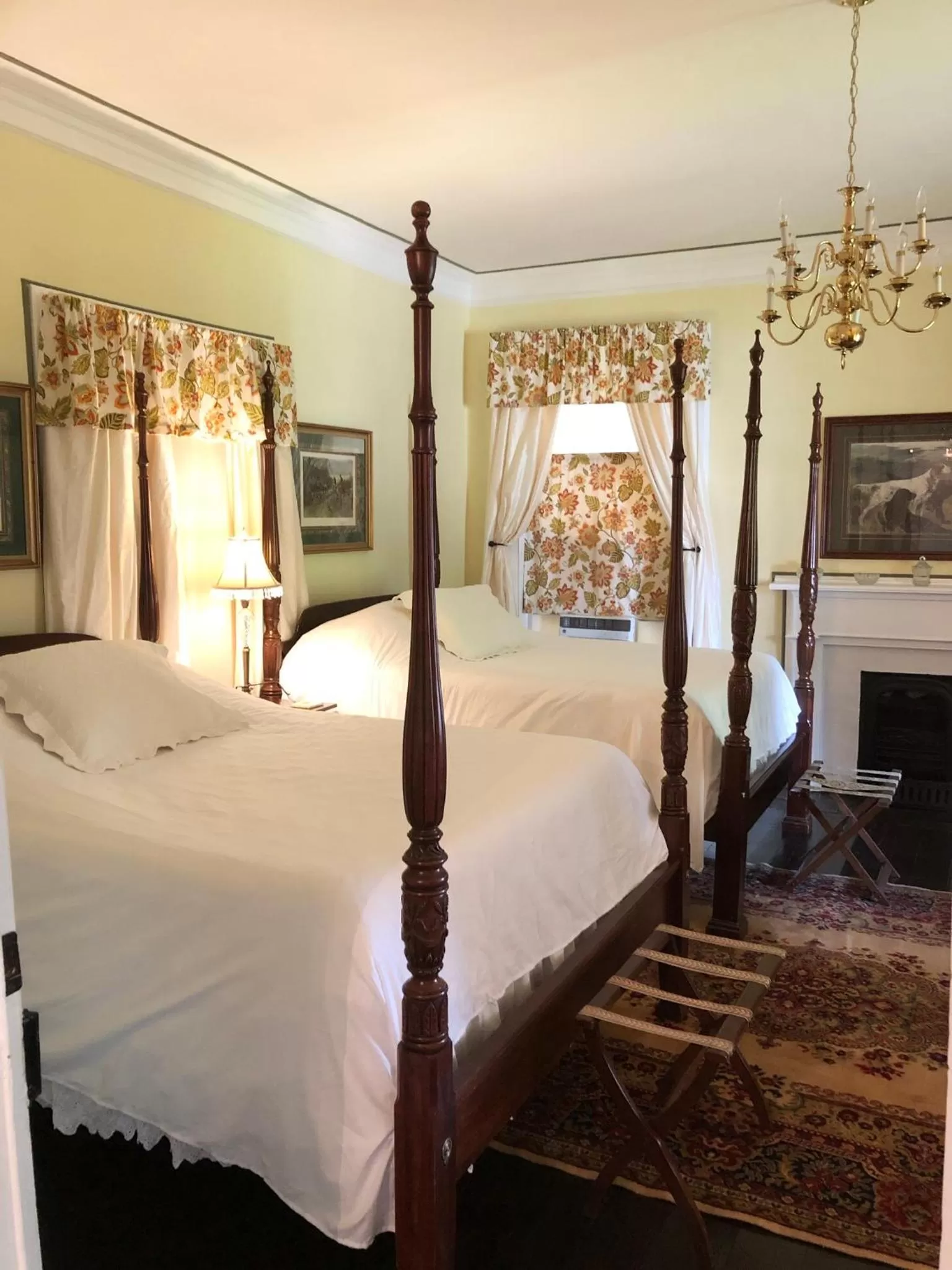 Family Room with Garden View in Belmont Inn