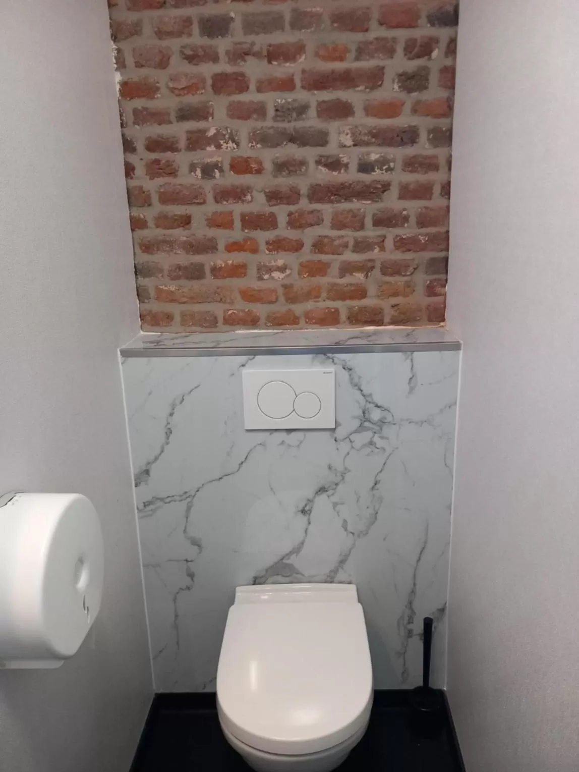 Bathroom in Meschermolen, overnachten in de schuur