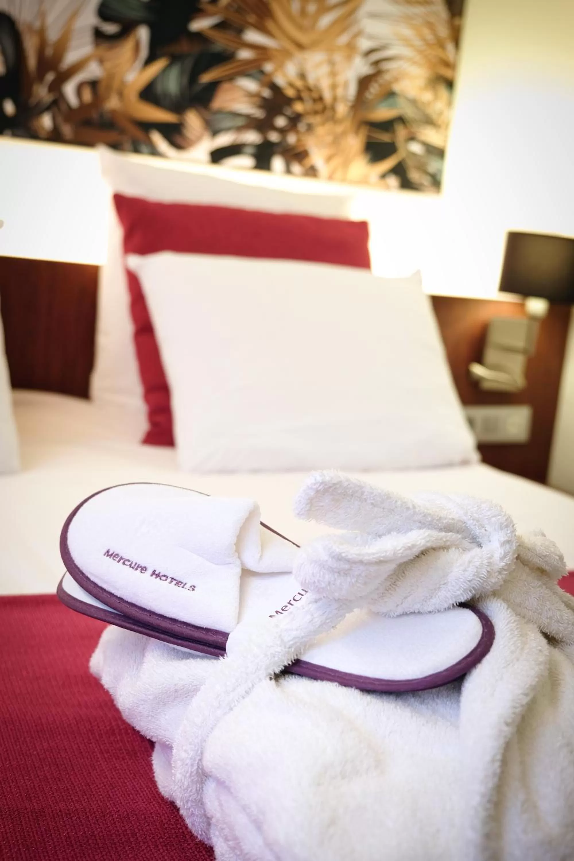 Bedroom, Bed in Mercure Perpignan Centre