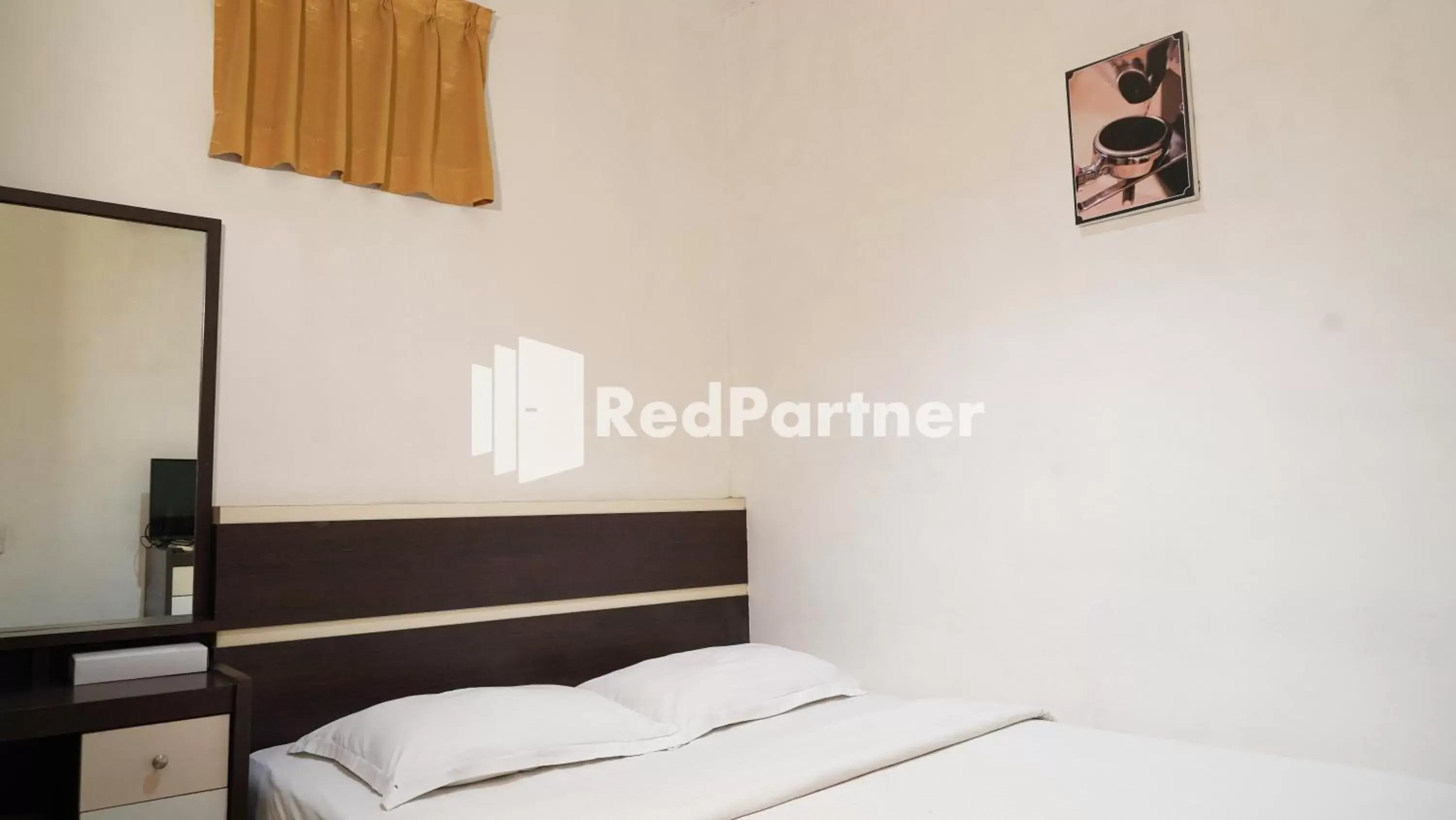 Bedroom, Bed in Wisma Sederhana RedPartner