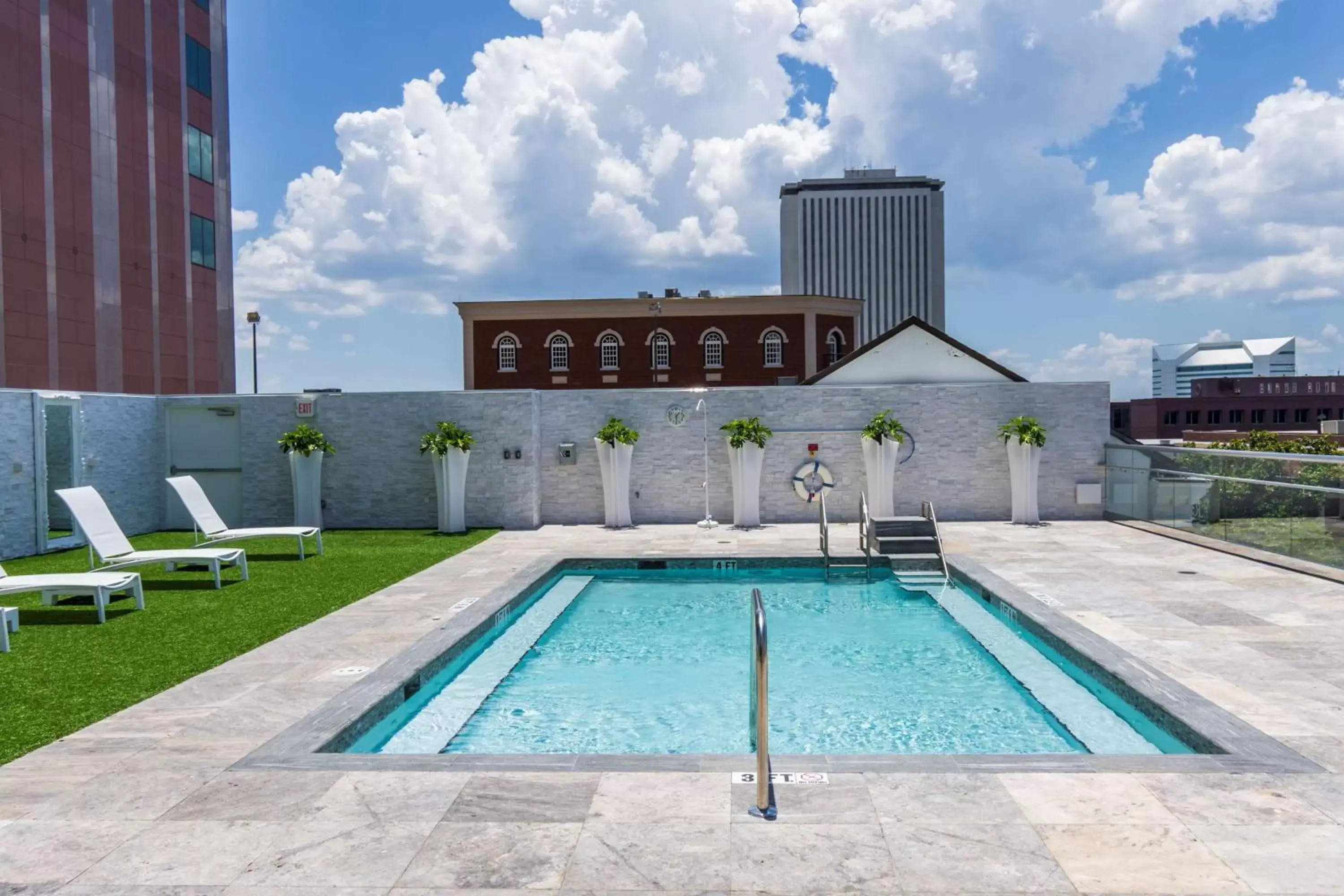 Pool view, Swimming Pool in DoubleTree by Hilton Hotel Tallahassee