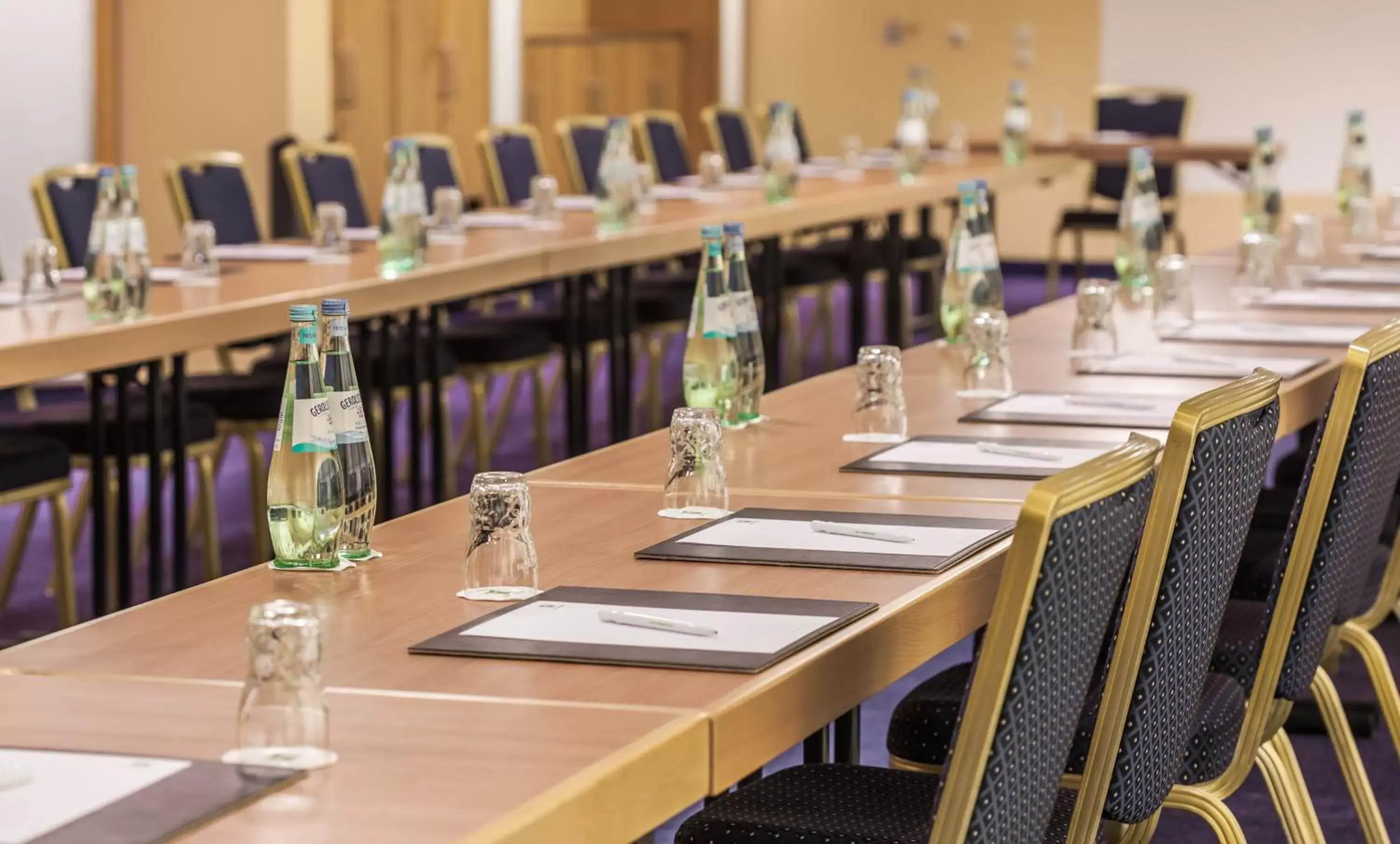 Meeting/conference room, Business Area/Conference Room in Holiday Inn München Süd, an IHG Hotel