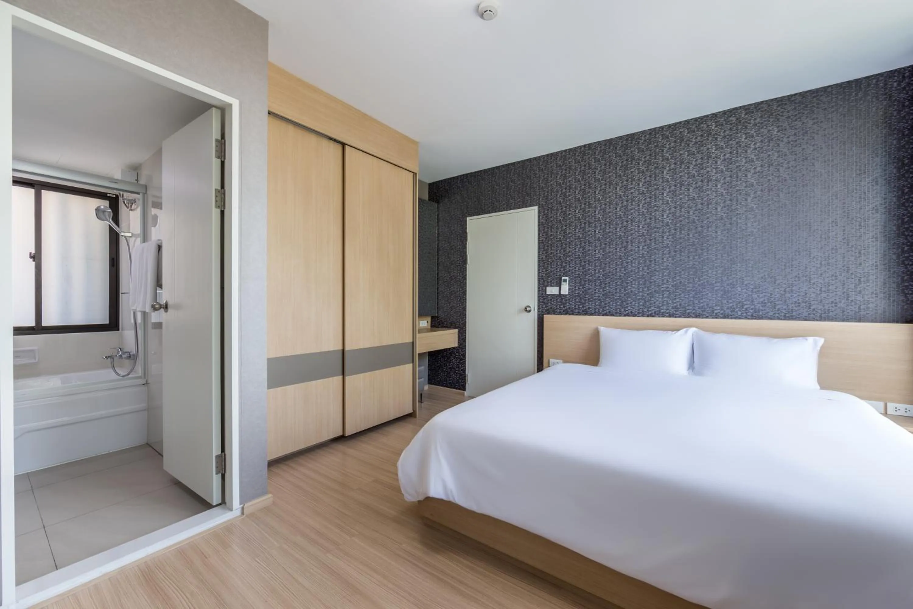 Decorative detail, Bed in Like Sukhumvit 22